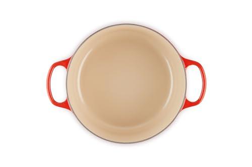 Le Creuset Signature malmist ahjupott kaanega, Ø 24 cm, ümmargune, sobib kõikidele pliiditüüpidele ja induktsioonile, maht: 4,2 l, 4,305 kg, kirsipunane – kasutusnäide