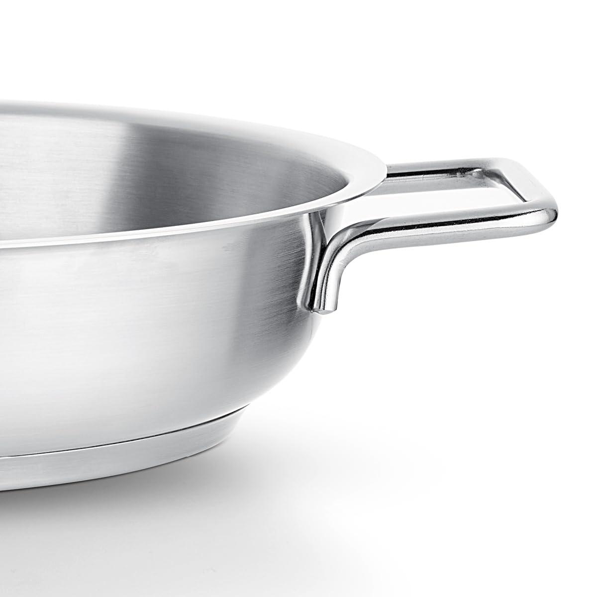 Fissler Pure Collection / Roostevabast terasest serveerimispann (Ø 28 cm) katmata praepann, sisemine mõõteskaala, kõrge serv, 10-aastane garantii – Induktsioon, Hõbe – pakend ja tarvikud