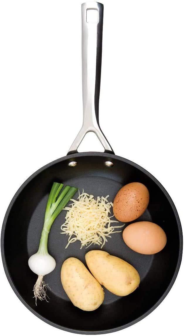 Le Creuset alumiiniumist mittenakkuv pann, Ø 28 cm, sobib kõigile pliiditüüpidele, sealhulgas induktsioonile, antratsiit/hõbe, 51112280010002 – pilt 6