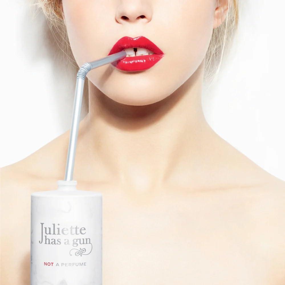 Juliette Has a Gun Not A Perfume naistele, Eau de Parfum, 50 ml – kasutusnäide