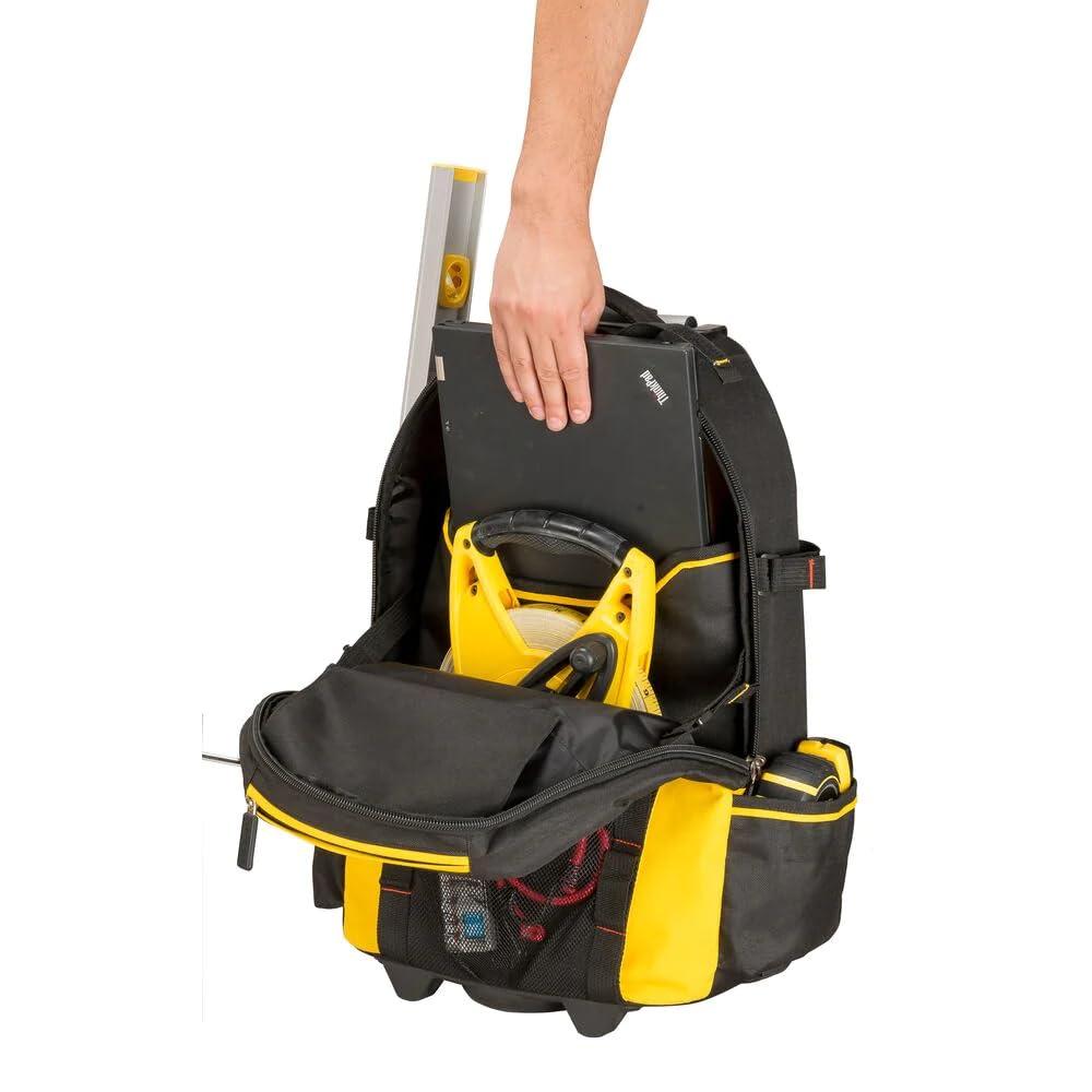 Stanley FatMax 1-79-215 tööriistade seljakott, veekindla plastikpõhjaga, hingava polstriga, tugev teleskoopkäepidemega, vastupidav 600 Denieri nailon, 36 x 23 x 54 cm, must – kasutusnäide