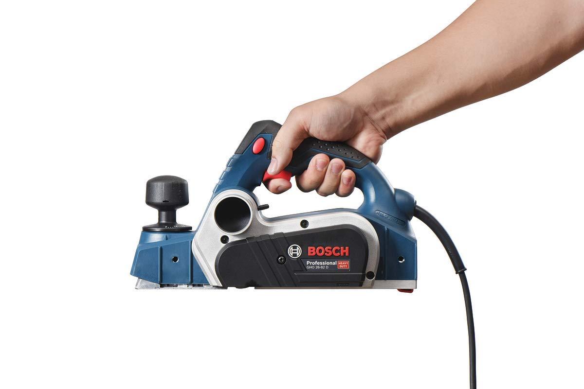 Bosch Professional Höövel GHO 26-82 D (710 W võimsus, paralleeljuhik, kuuskantvõti SW 2,5, tekstiilist tolmukott, tööriistakohver) – lisavaade