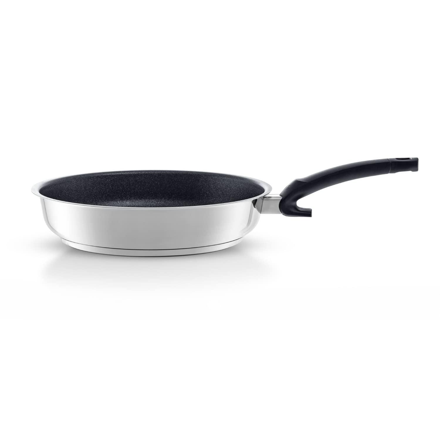 Fissler Adamant Premium – kriimustuskindel mittenakkuv roostevabast terasest pann (Ø 28 cm), induktsiooniga ühilduv, hõbedane