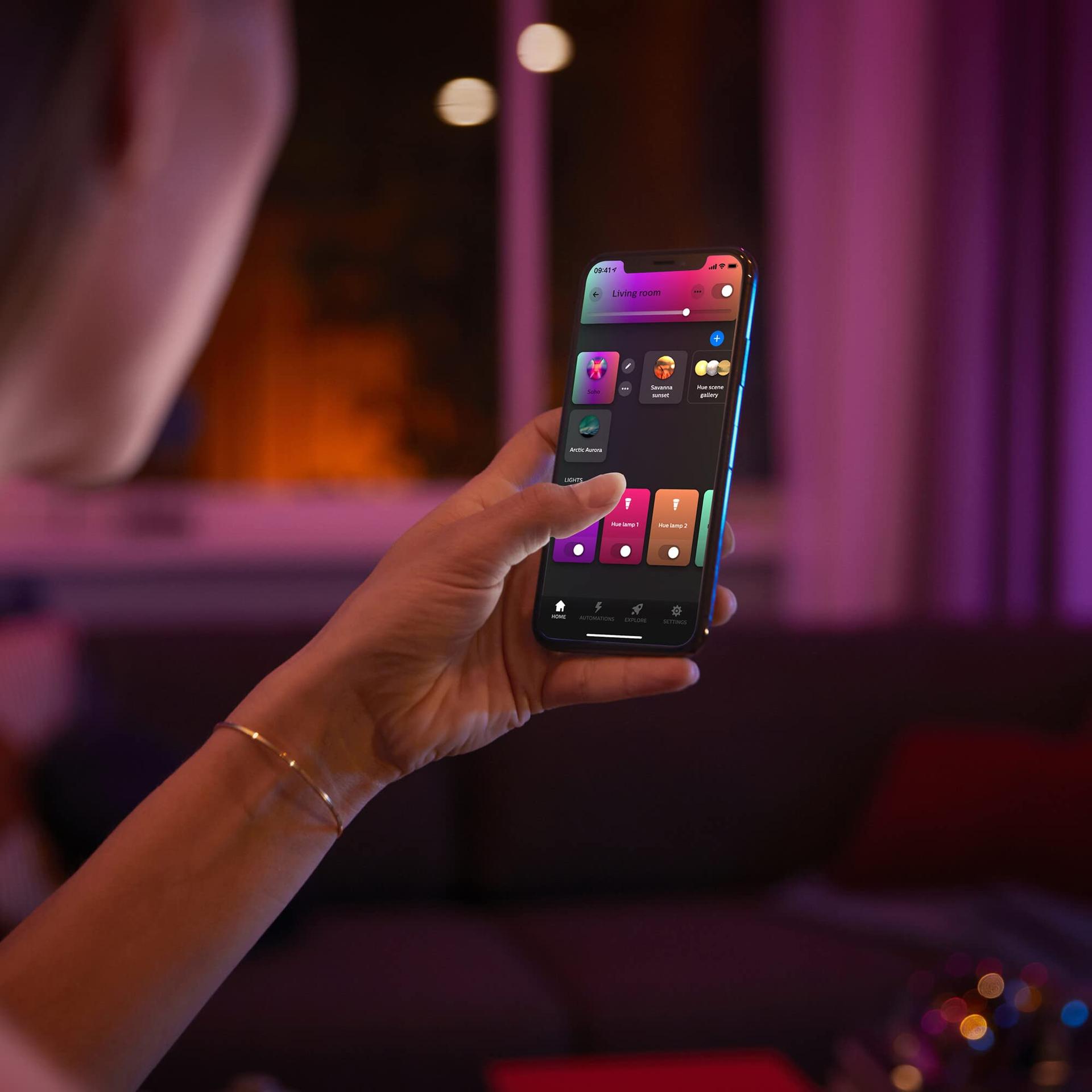 Philips Hue White & Color Ambiance Perifo laiendussport, dimmerdatav, 16 miljonit värvi, juhtimine rakenduse kaudu, ühilduv Amazon Alexa, Apple HomeKit ja Google Assistantiga, must – detailne vaade