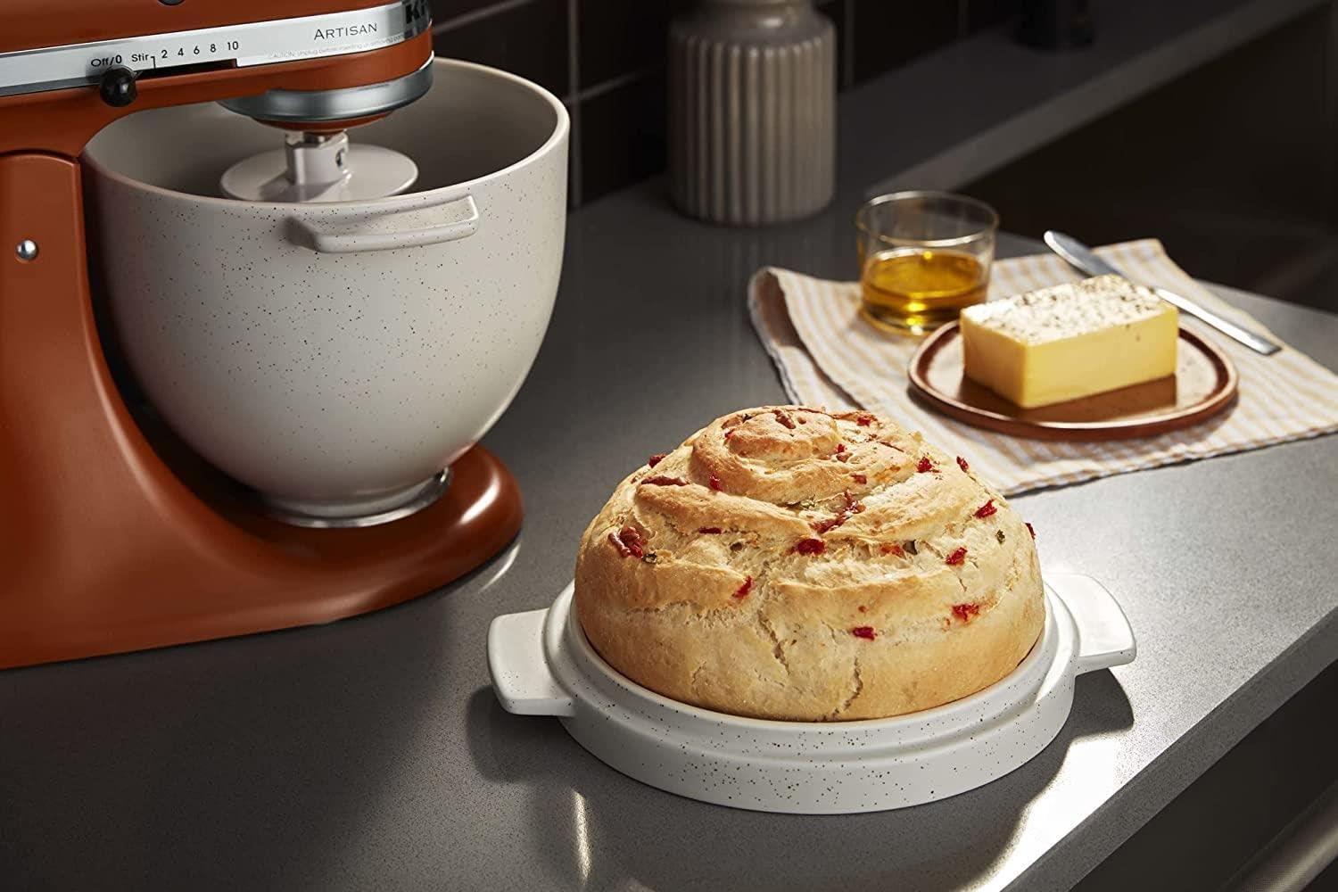 KitchenAid lisatarvik – leivaküpsetuskauss kaanega – 5KSM2CB5BGS – keraamiline taignakauss KitchenAid köögikombainile – kasutusnäide