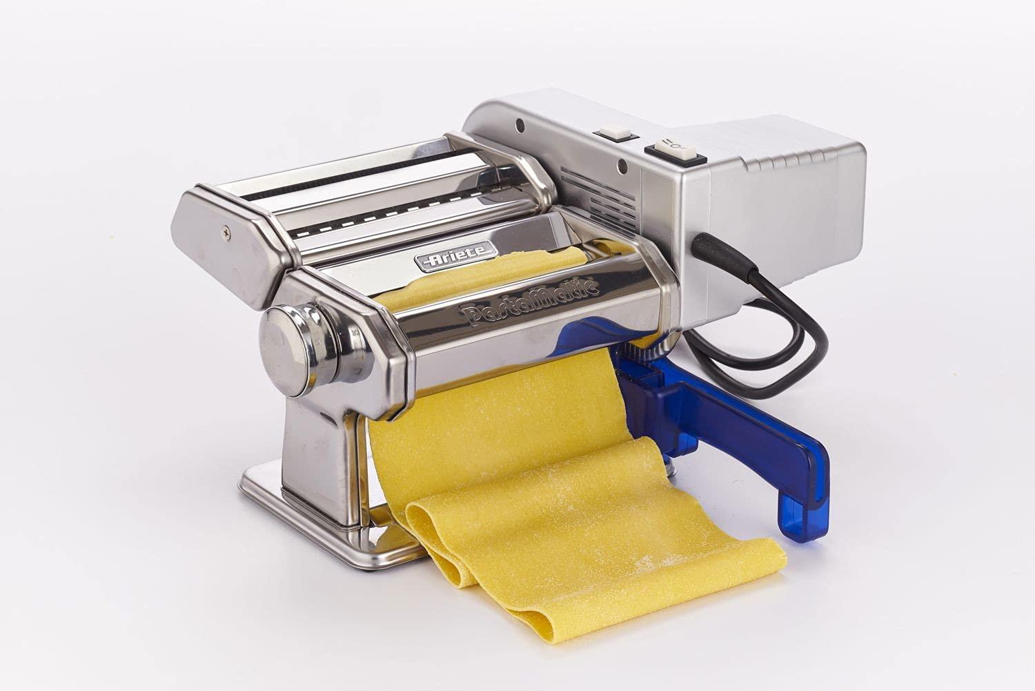 Ariete Pastamatic 1593, Elektriline Pastamasin, 2 Kiirusastet + Pulse-funktsioon, 9 Muudetavat Taigna Paksust, 5 Pastavormi, Kinnitusklamber ja Käsivänt, 90W – pakend ja tarvikud