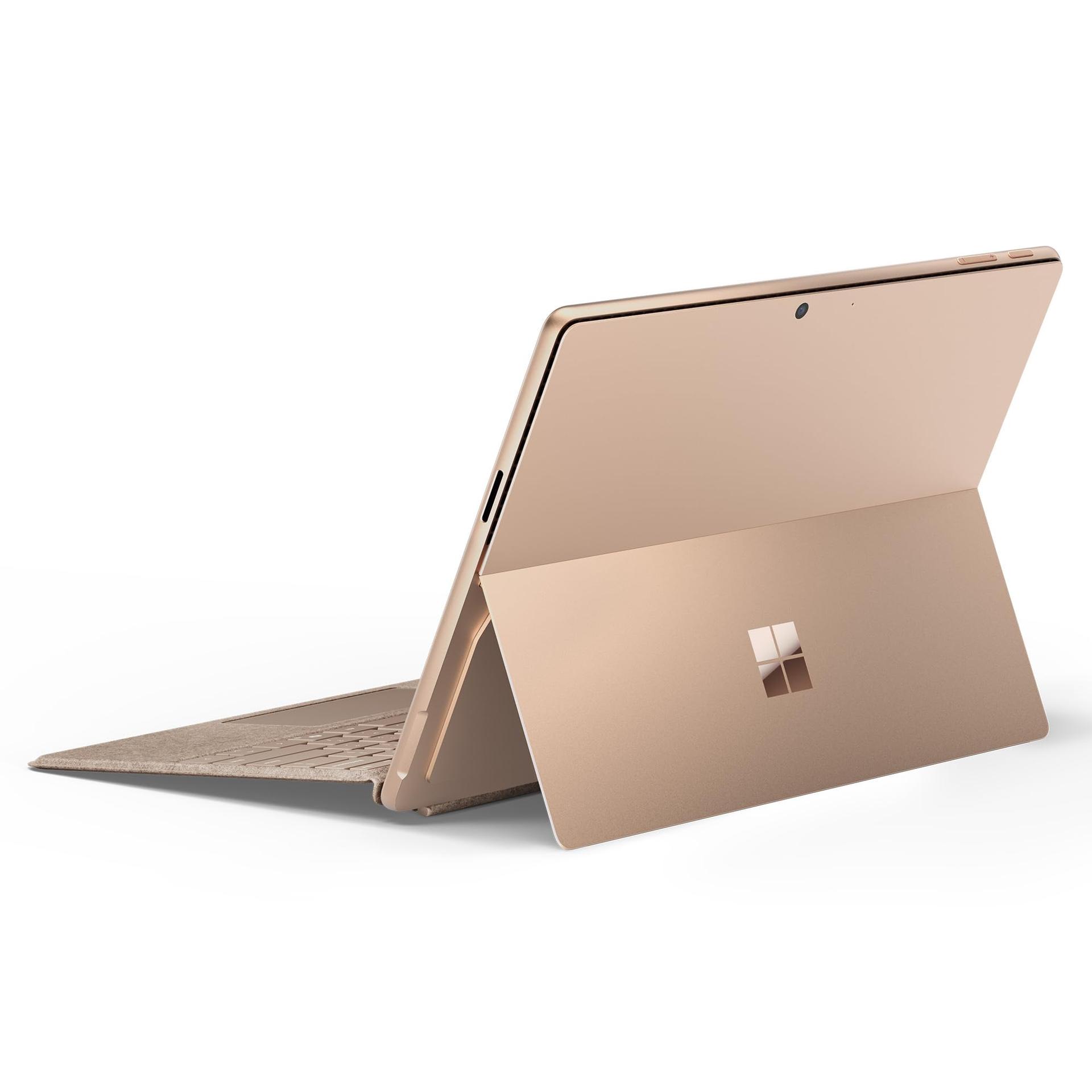 Microsoft Surface Pro klaviatuur koos pliiatsihoidjaga | Liivakarva | QWERTZ | ühildub Surface Pro Copilot+ PC (11. põlvkond), Surface Pro 9 ja Surface Pro 8-ga – detailne vaade