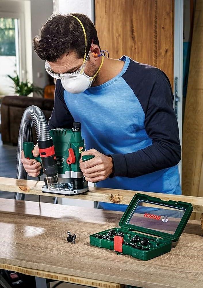 Bosch tarvikud 15-osaline kõvasulamist freesi komplekt (puutöö jaoks, 8 mm varrega, ülemise freesiga tarvik) – kasutusnäide