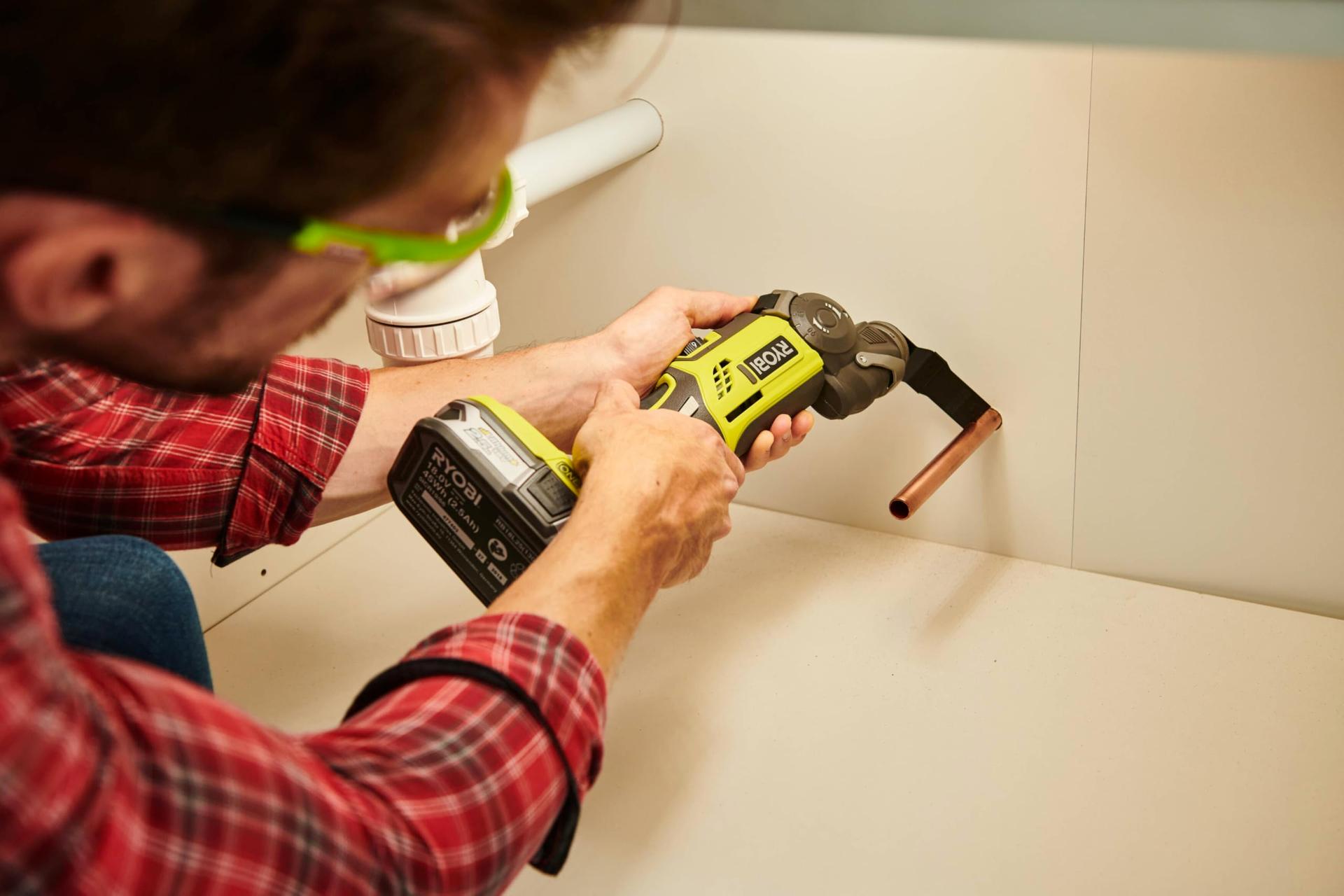 RYOBI 18V ONE+ Aku-Multitööriist R18MT-0, Mitmekülgne Tööriist Kipsseintele, Renoveerimiseks ja Paigalduseks, Kiire Tarvikute Vahetus, 6 Kiiruseastet, Vibratsioonivastane Käepide – pilt 6