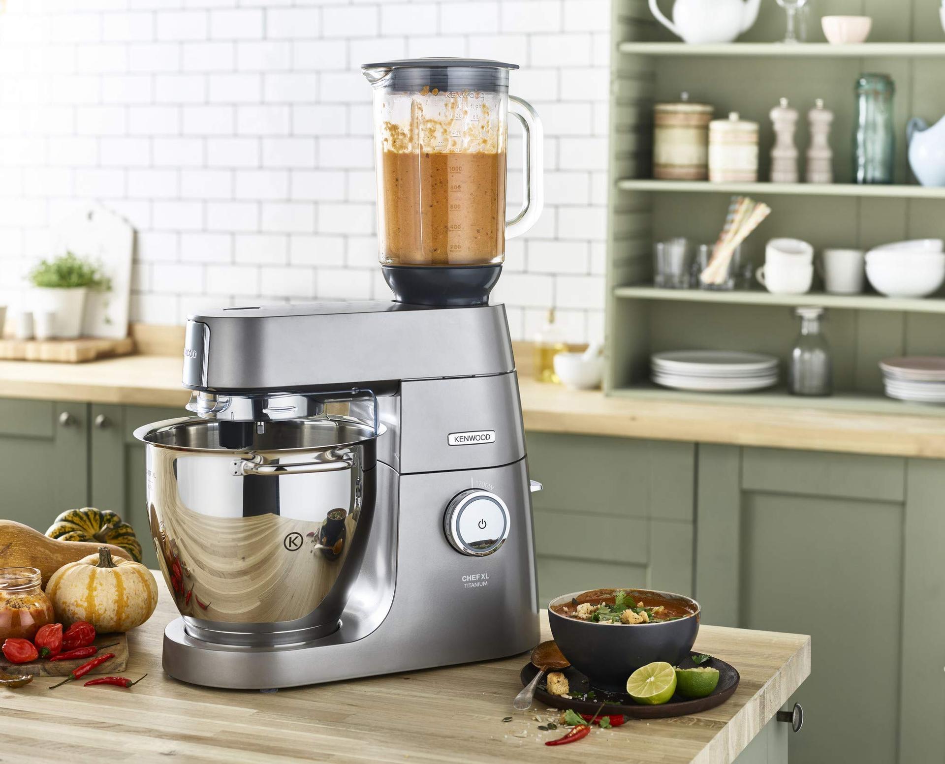Kenwood ThermoResist klaasmikser KAH359GL – Tarvik Kenwood Chef köögimasinatele, kuumakindel klaasanum smuutide, suppide ja jää purustamiseks, sisaldab segamisvarrast, antratsiit/hõbe – detailne vaade