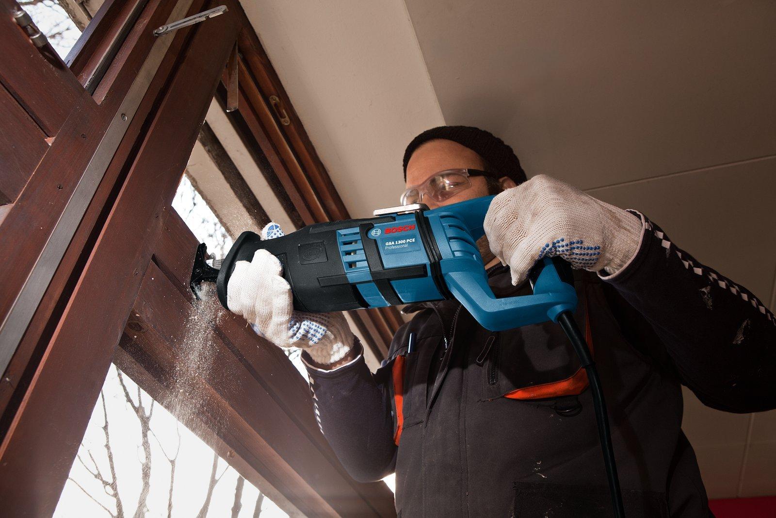 Bosch Professional tiigersaag GSA 1300 PCE (1 300 W, lõikesügavus kuni 230 mm, SDS ja Constant Electronic süsteemiga, 2 saetera (puit/metall), kohvriga) – lisavaade