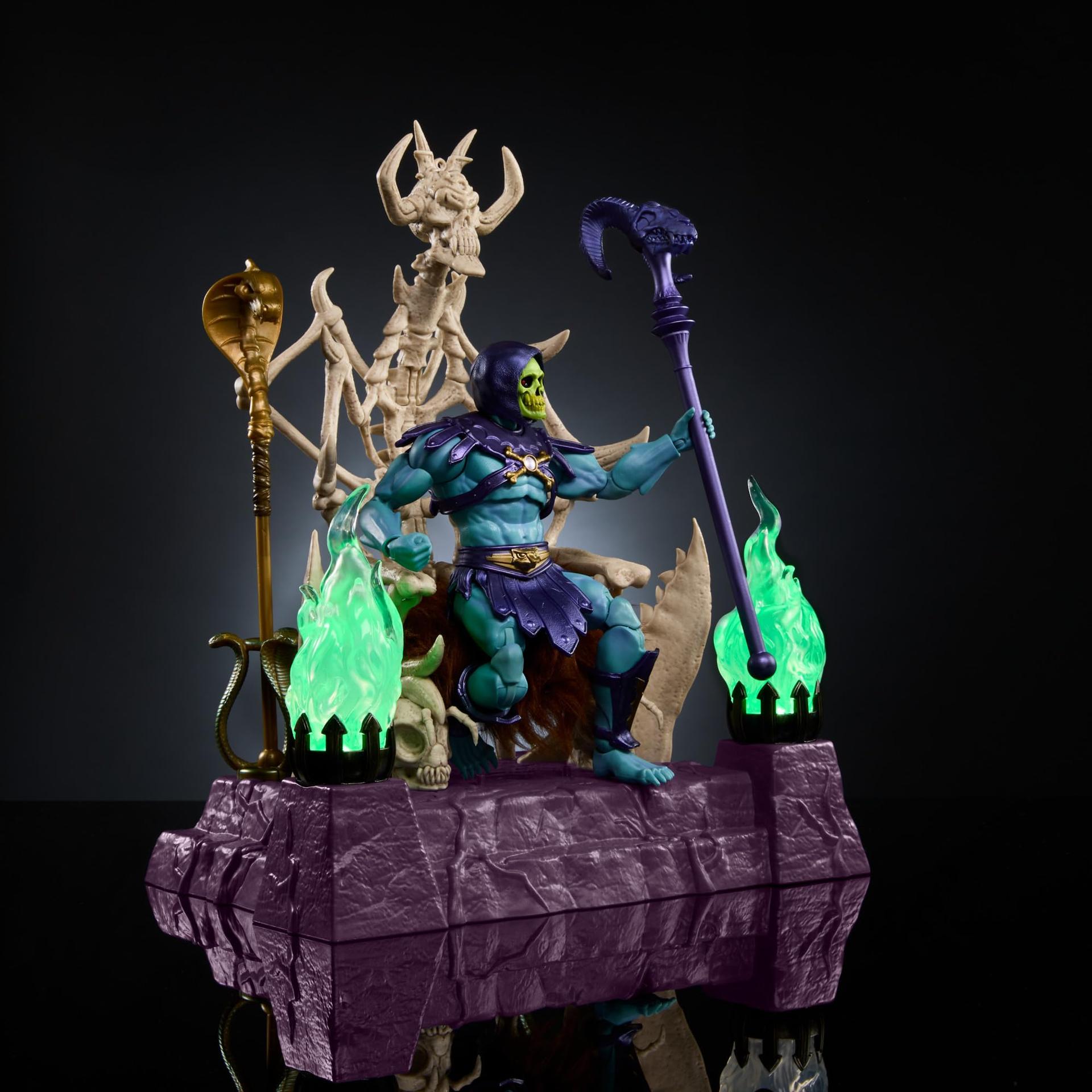 Masters of the Universe Masterverse Skeletor tegevusfiguur ja troonikomplekt, MOTU mänguasi, valgustatud troon, eemaldatav kapuuts ja keep, 2 saua tarvikut, HXX63 – lisavaade