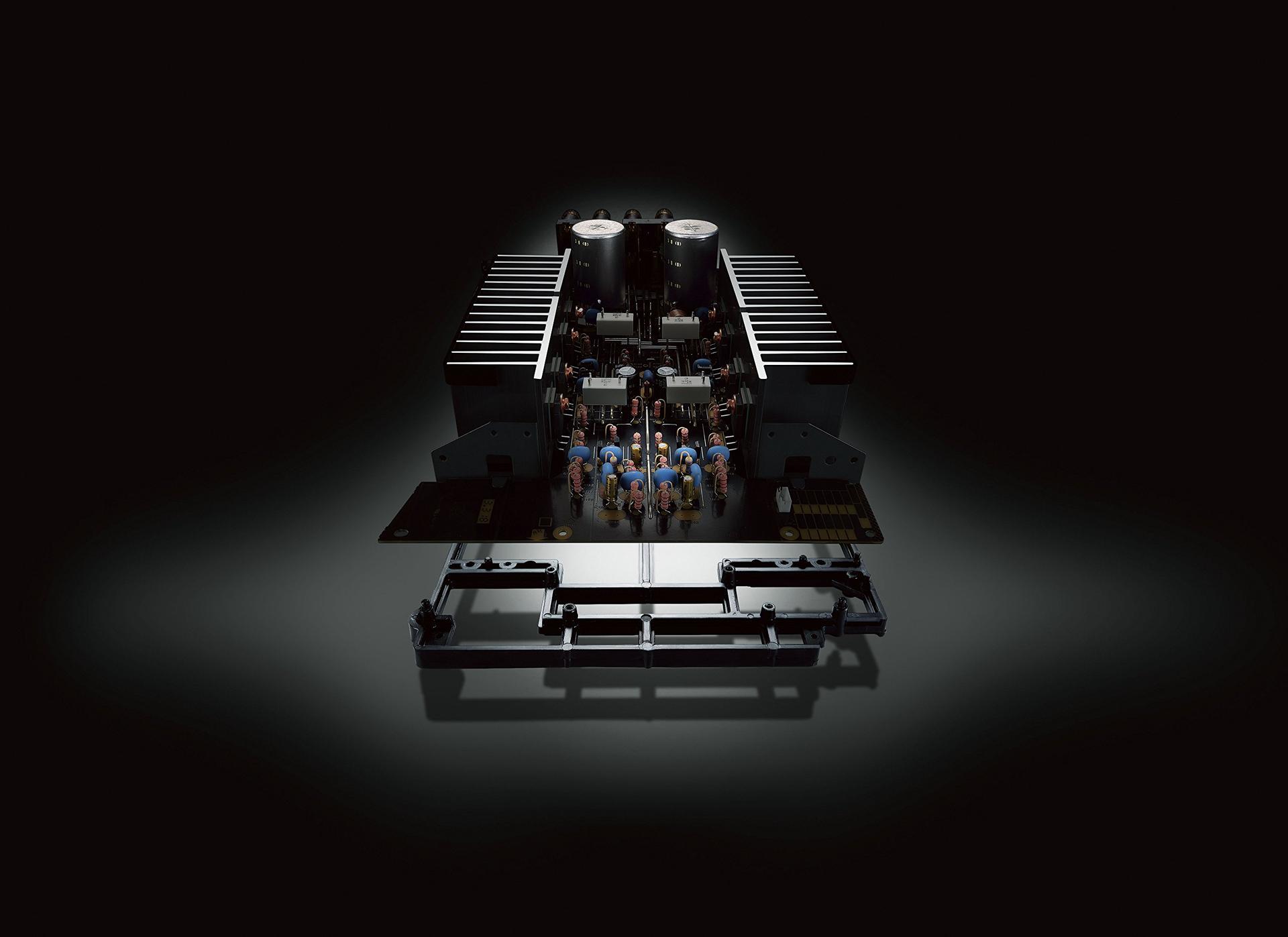 Yamaha A-S301 stereovõimendi D/A-muunduriga, must – detailne vaade