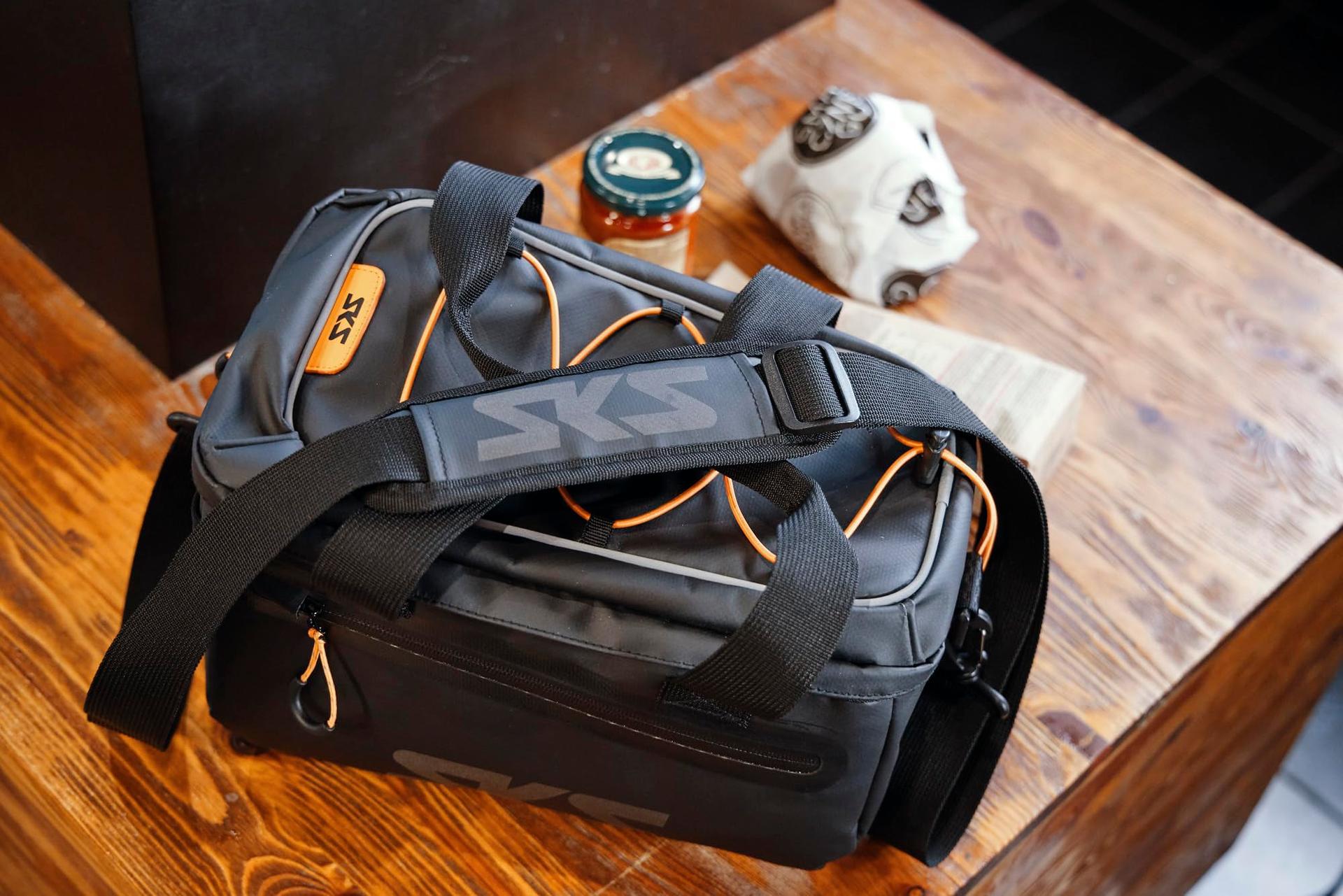 SKS GERMANY Infinity TOPBAG jalgrattakott pakiraamikott (MIK-süsteemiga ühilduv, veekindel kangas, eemaldatav õlarihm, helkurdetailid, 7-liitrine mahutavus), must – pilt 7