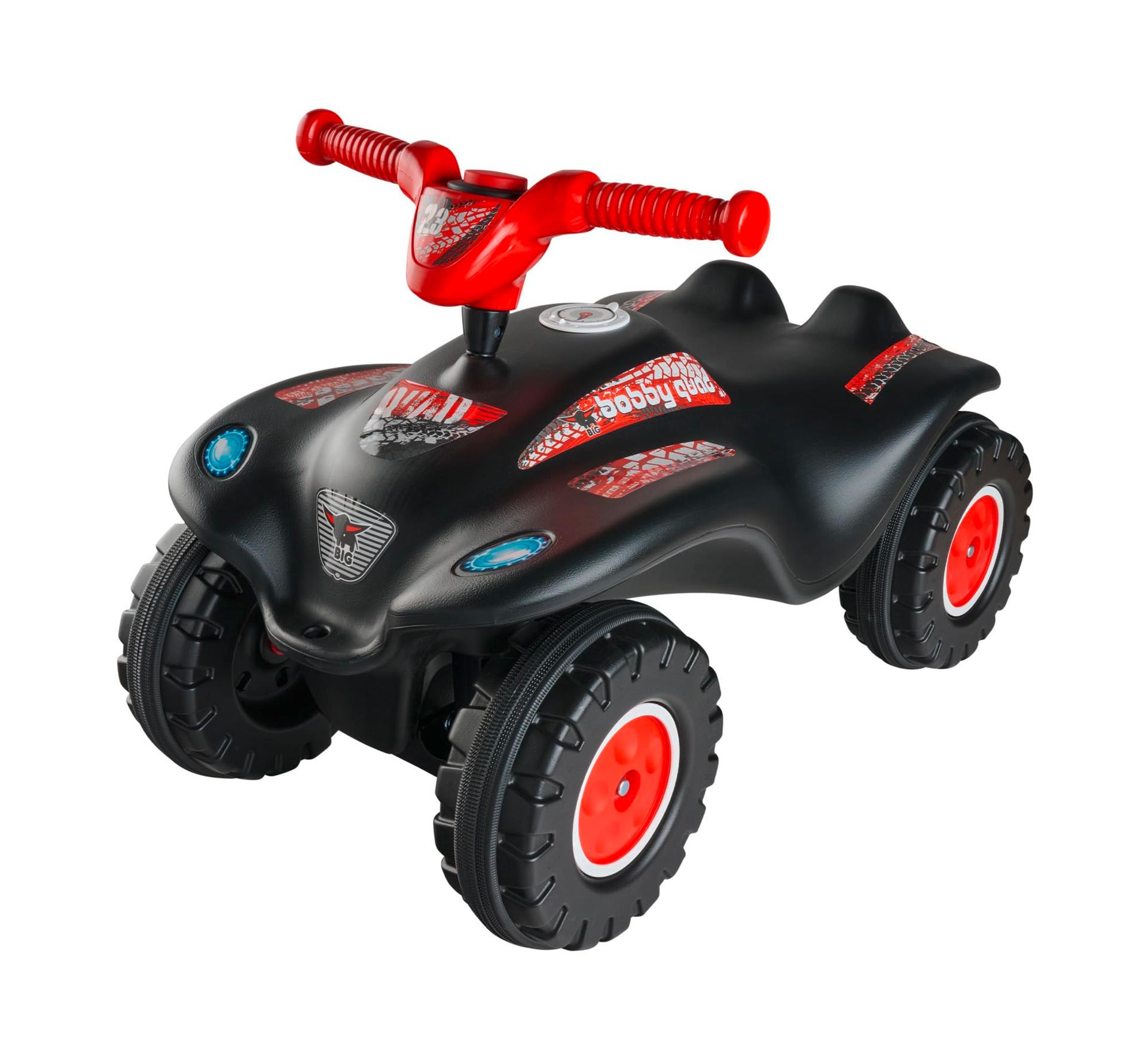 BIG Bobby Car Quad Racing (must-punane) – Lasteroller alates 3. eluaastast, turvaline rool, signaal ja offroad-rehvid, auto tüdrukutele ja poistele 3-7 aastat (kuni 50 kg)