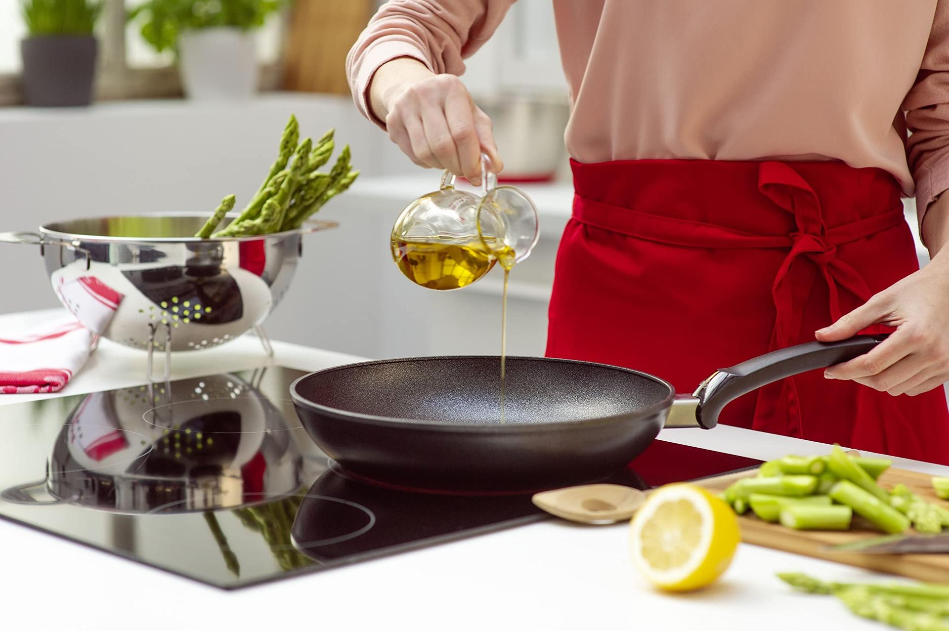 Fissler Adamant Classic kriimustuskindel alumiiniumist praepann (Ø 28 cm), mittenakkuv pann – induktsioon, must – pilt 6