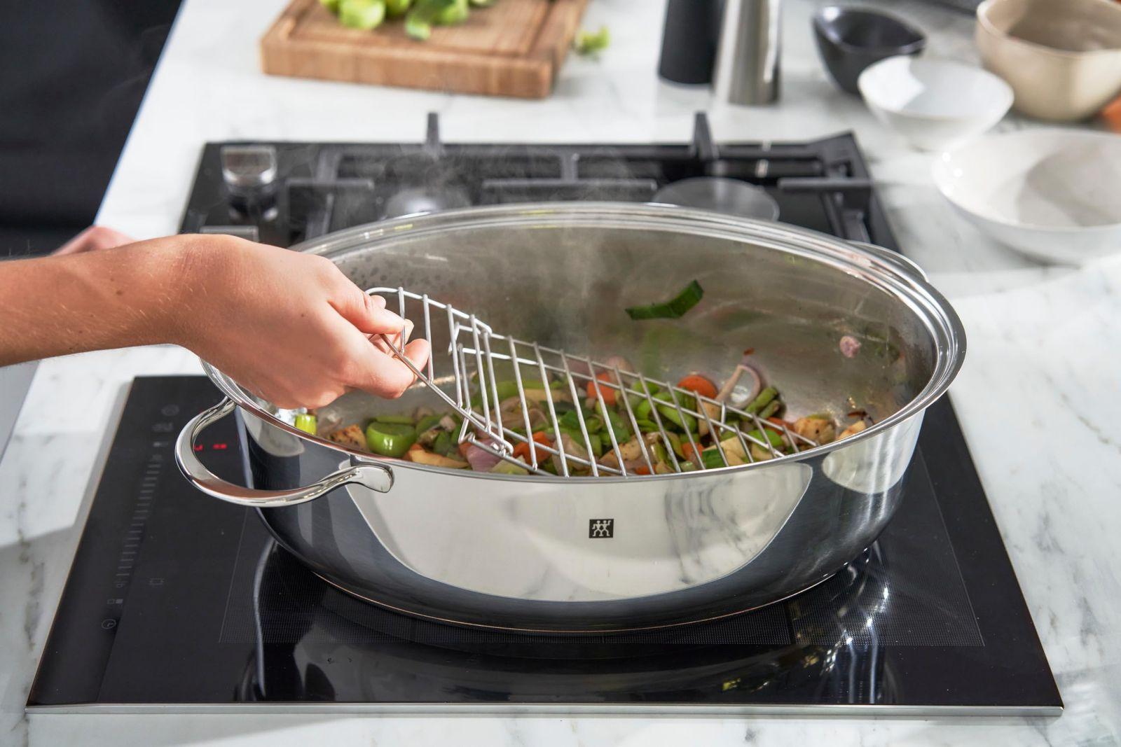 ZWILLING Plus ahjuvorm kaanega, induktsioonisobiv, roostevaba teras, 8,5 liitrit, hõbedane, 38 cm – pilt 6