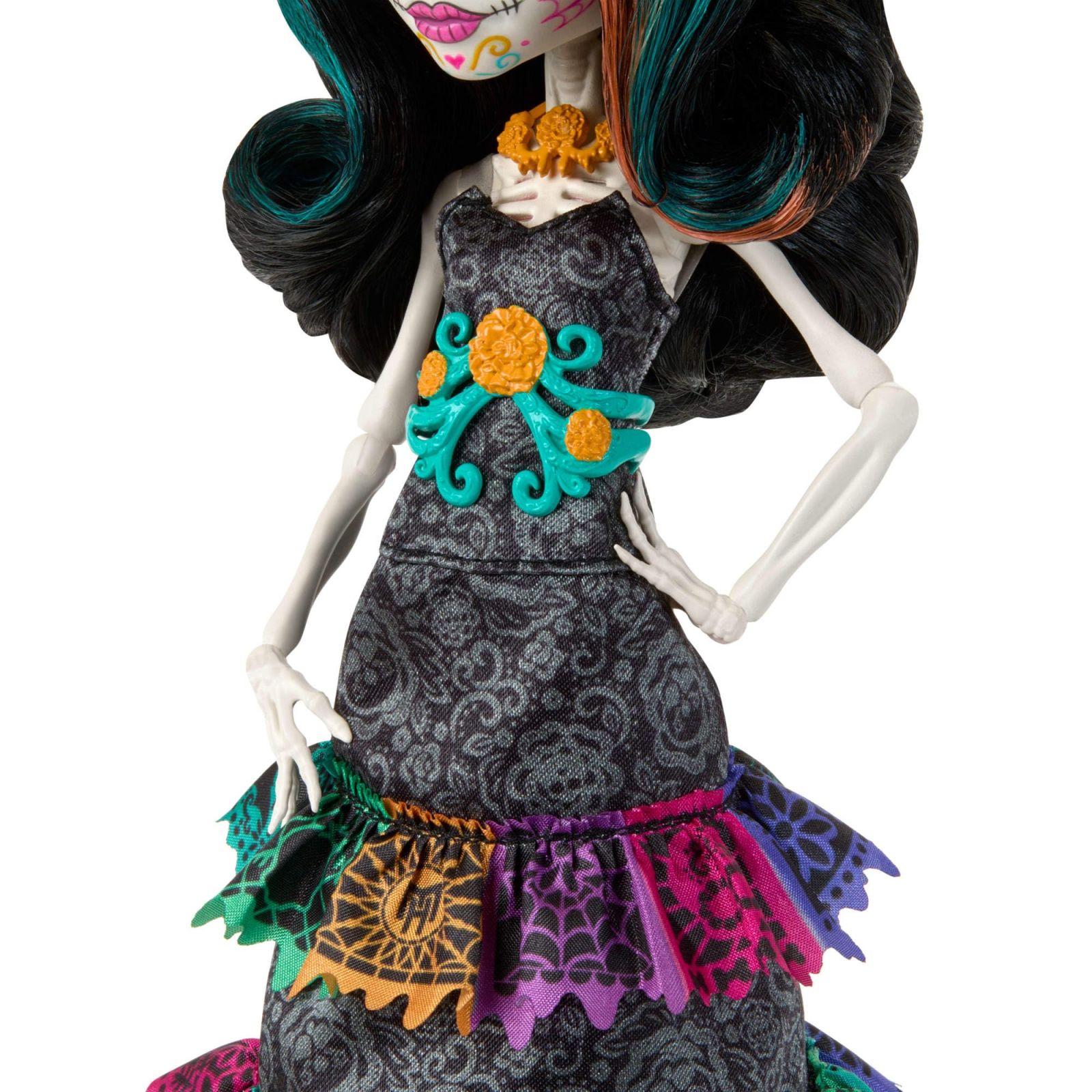 Monster High Nukk, Skelita Calaveras Día de Muertos 2024 Howliday, kollektsioneeritav La Catrina kaabuga nukk – kasutusnäide