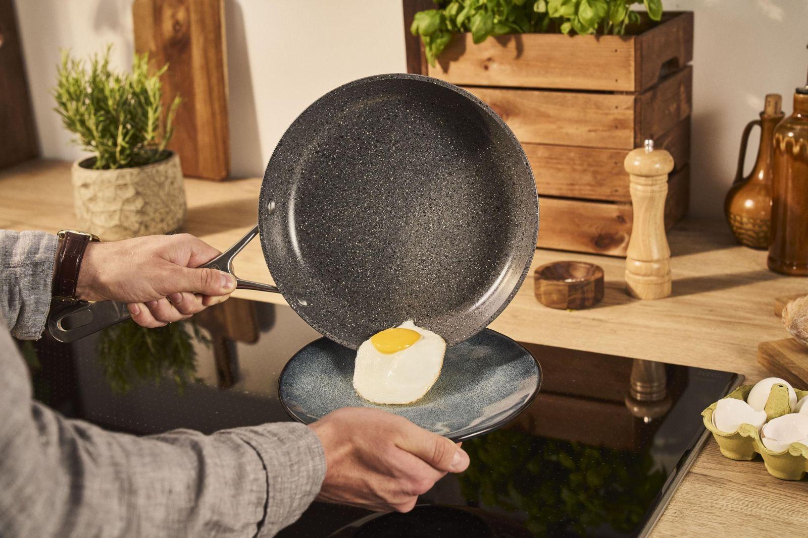 BALLARINI Salina praepann, 28 cm, alumiinium, keraamiline mittekleepuv kate titaan-alusega, kriimustuskindel keraamiline pann kõigile pliiditüüpidele, sobib induktsioonile [Valmistatud Itaalias] – pilt 7