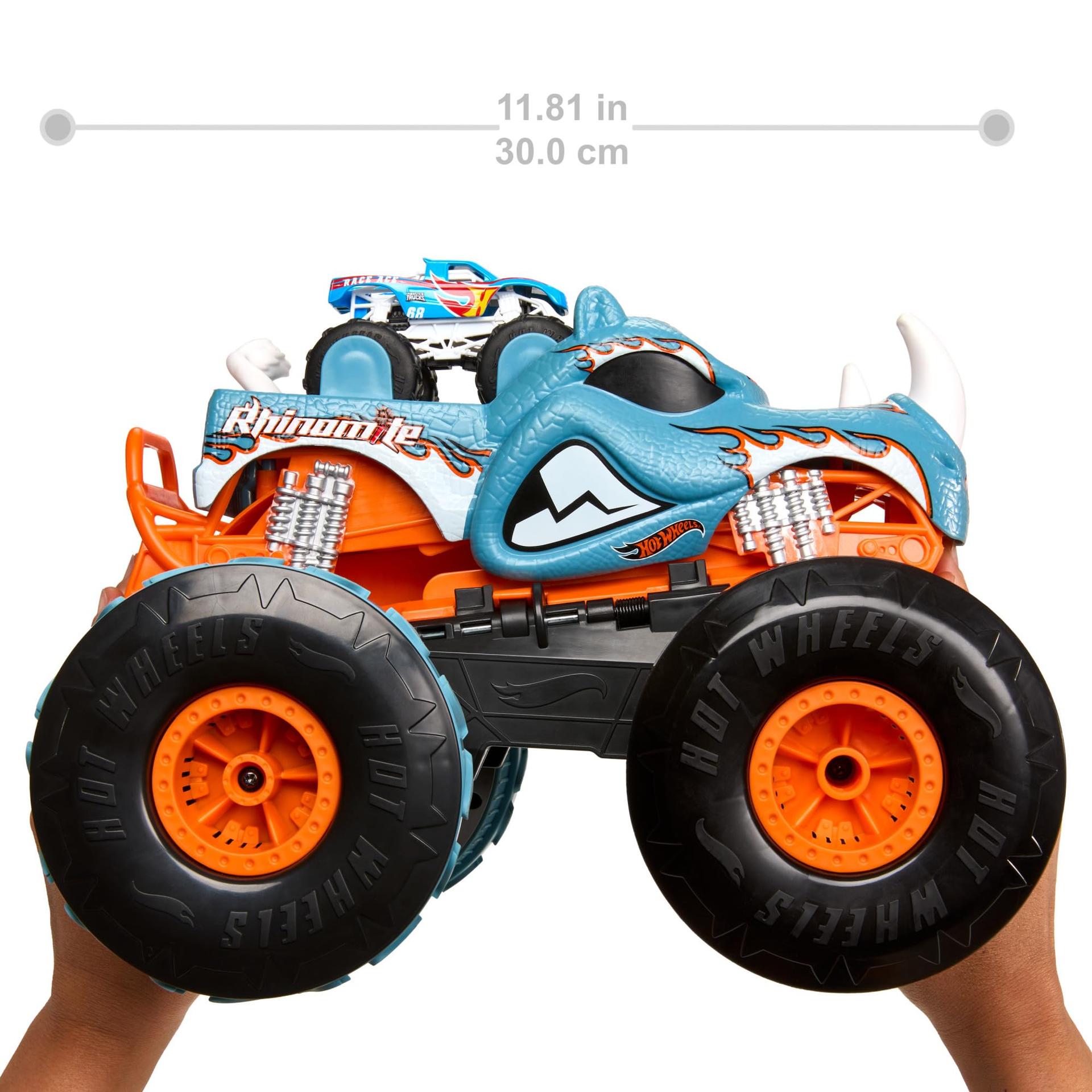 Hot Wheels Monster Trucks juhtimispultiga auto, ümber ehitatav Rhinomite 1:12 mõõtkavas Race Ace mänguasjaautoga 1:64 mõõtkavas, muudetav stardiplatvormiks, HPK27 – pilt 8