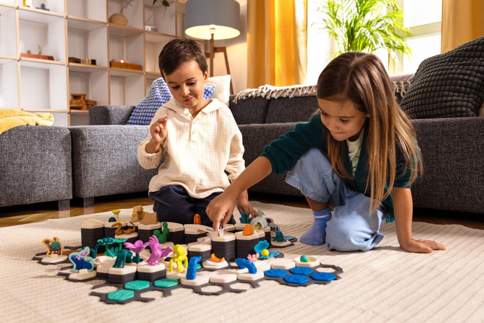 Ravensburger GraviTrax Junior Starter-Set XXL 27059 – Mängurong murdeainetest, temaatilised maailmad, õppemänguasi ja konstruktsioonimänguasi poistele ja tüdrukutele alates 3. eluaastast – pilt 9