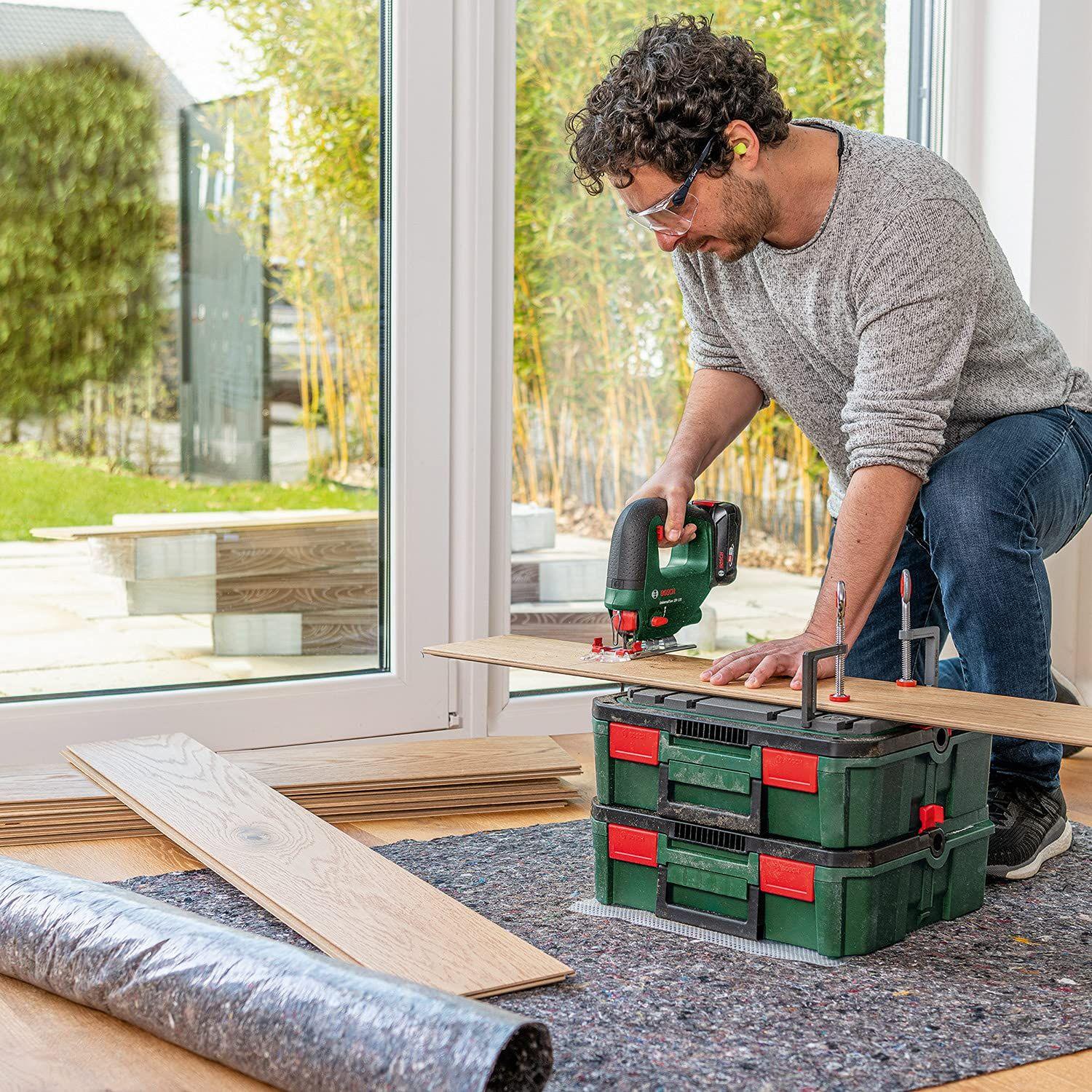 Bosch Akutikksaag UniversalSaw 18V-100 (ilma akuta, 18V süsteem, 15-osaline tikksaelehtede komplekt, karbis) – Amazon Edition – detailne vaade