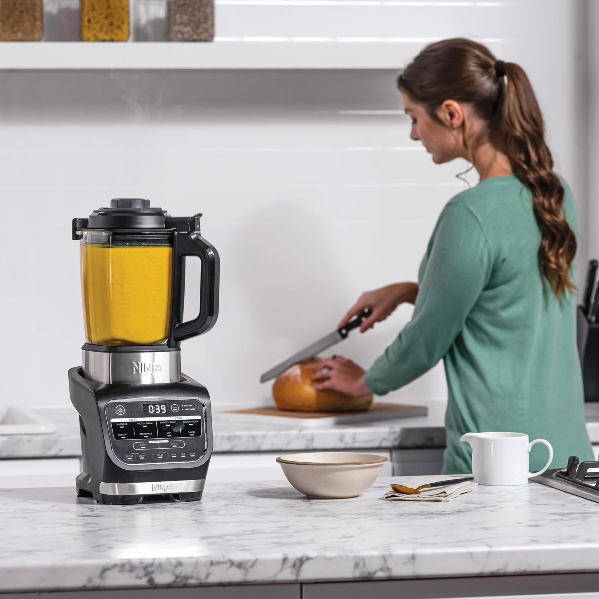 Ninja Foodi Mikser & Supivalmistaja, 10 Auto-iQ programmi, 1,7L klaaskann, kuumade ja külmade jookide blender, sisseehitatud küttekeha, tampija, puhastusprogramm & hari, 1000W, Must HB150EU – lisavaade