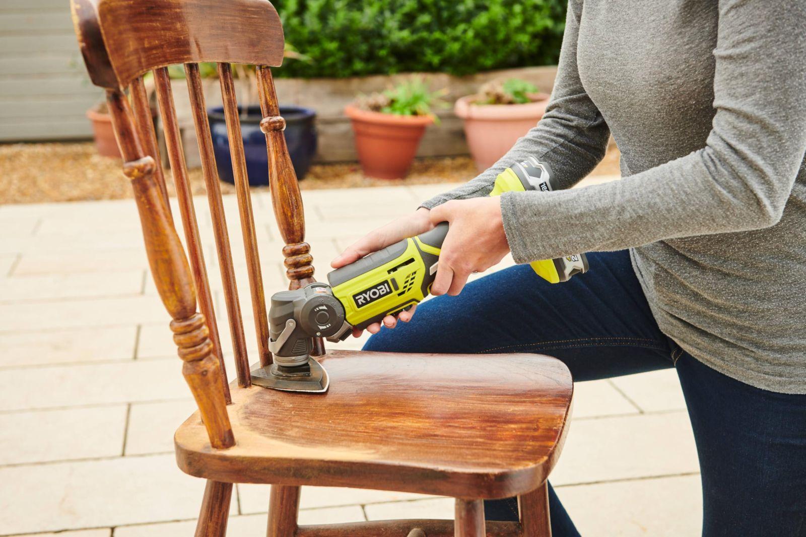 RYOBI 18V ONE+ Aku-Multitööriist R18MT-0, Mitmekülgne Tööriist Kipsseintele, Renoveerimiseks ja Paigalduseks, Kiire Tarvikute Vahetus, 6 Kiiruseastet, Vibratsioonivastane Käepide – lisavaade