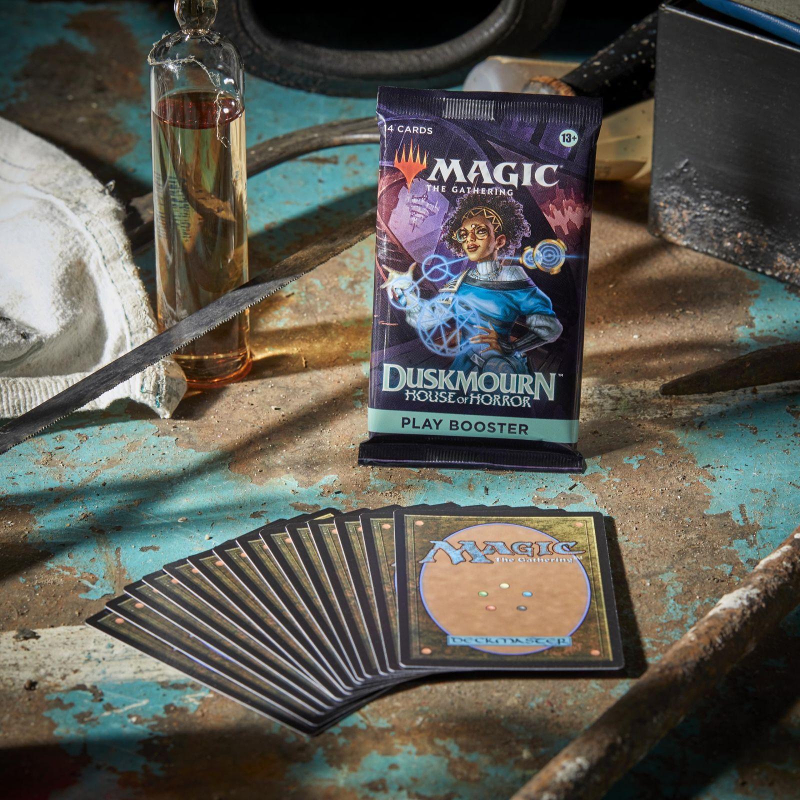 Magic: The Gathering Duskmourn: House of Horror Play Booster Box – 36 pakki (504 Magic kaarti) – kasutusnäide