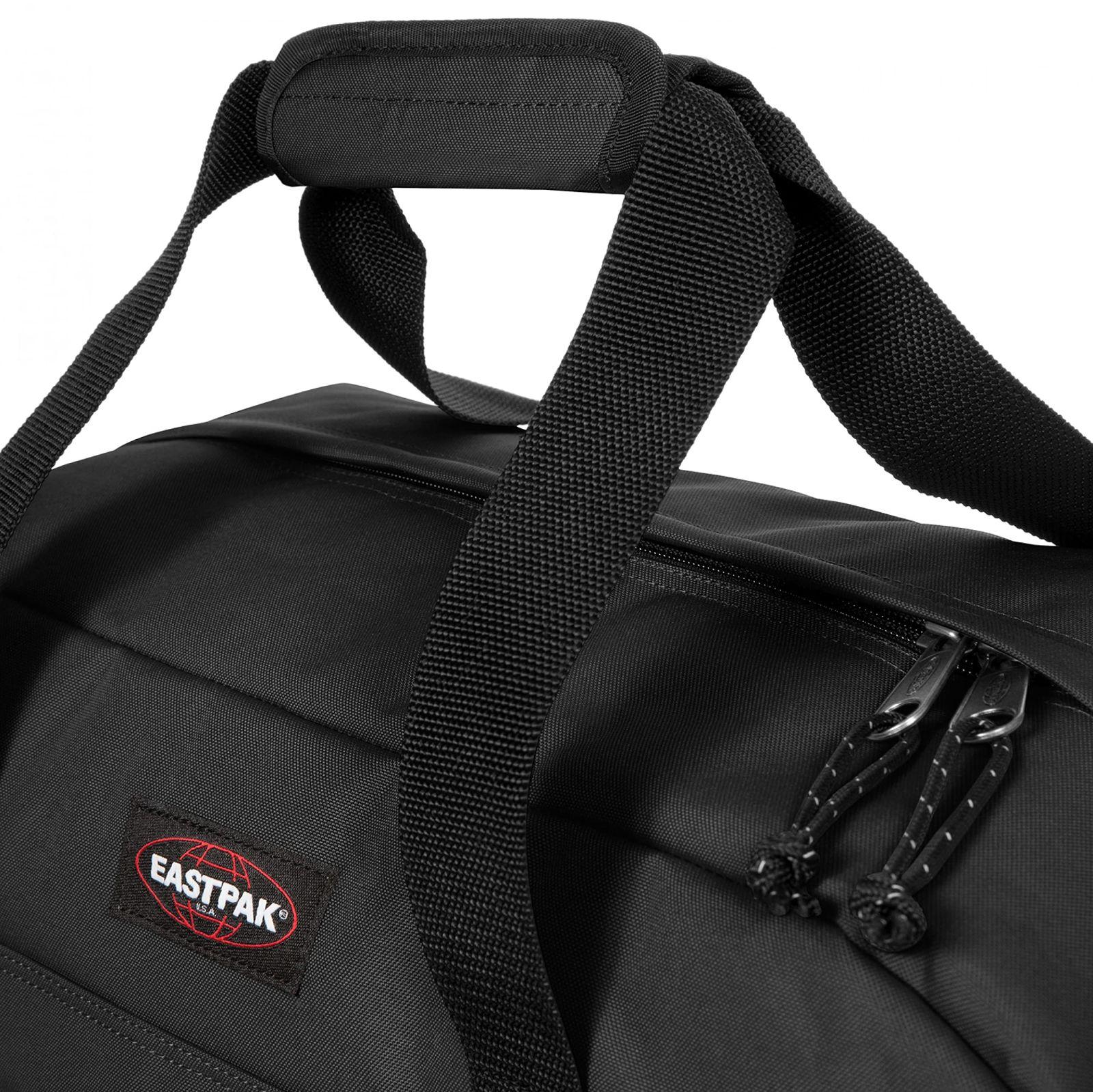 Eastpak TERMINAL + reisikott, 38 x 75 x 34 cm, 96 L – Must – kasutusnäide