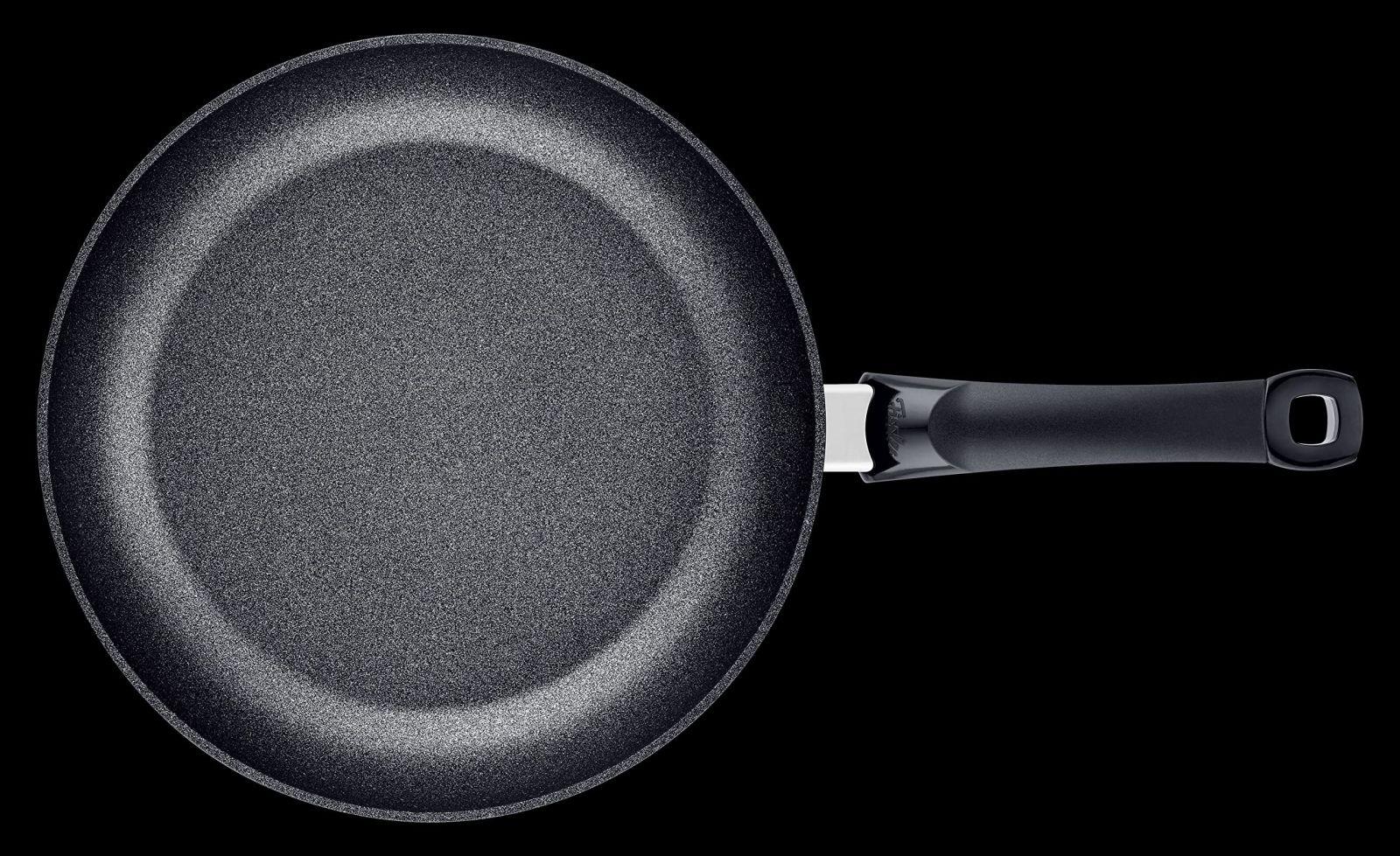 Fissler Adamant Classic kriimustuskindel alumiiniumist praepann (Ø 28 cm), mittenakkuv pann – induktsioon, must – detailne vaade