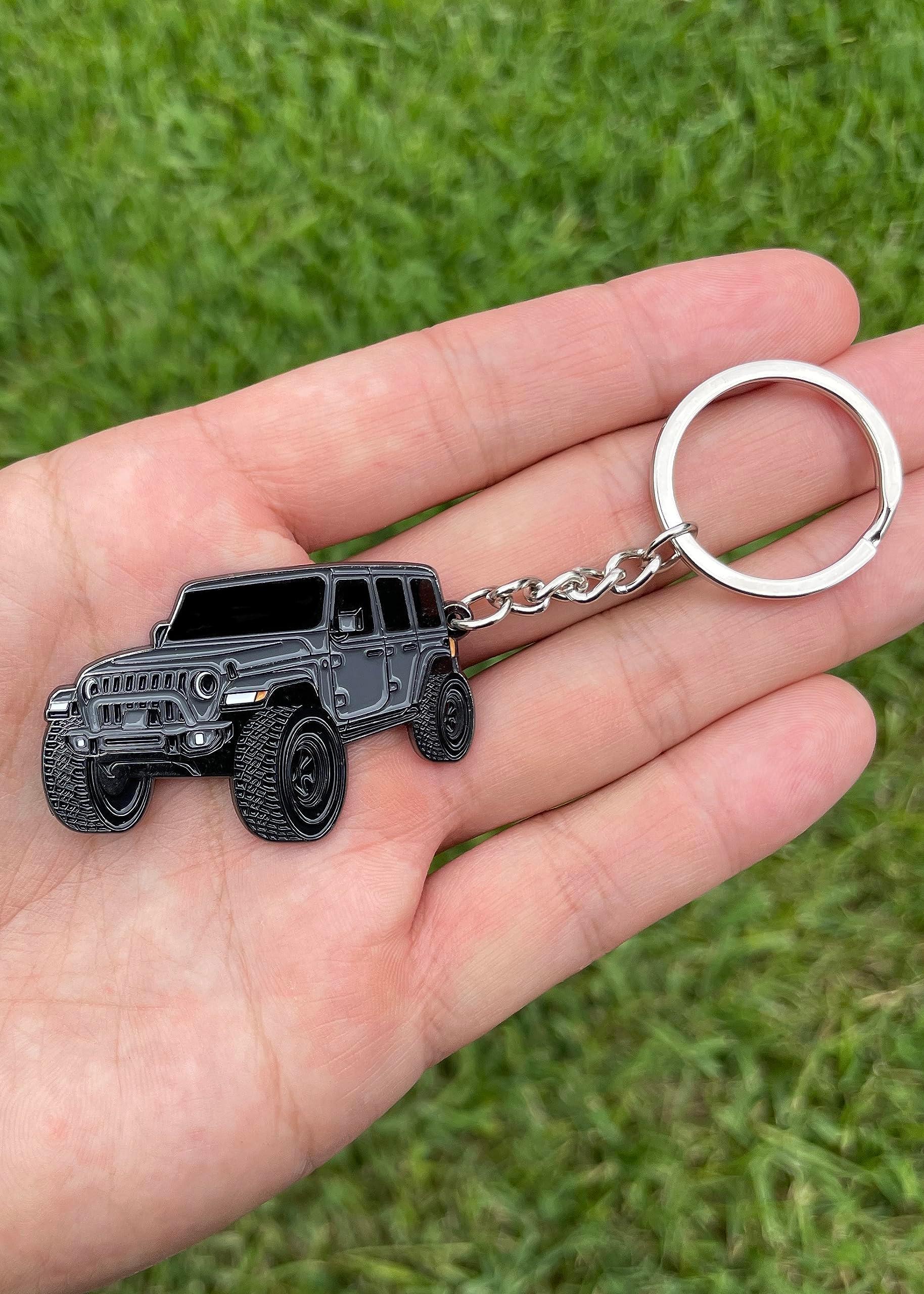 FOUR WHEEL BEAST autod ja mootorrattad – detailne lähivaade
