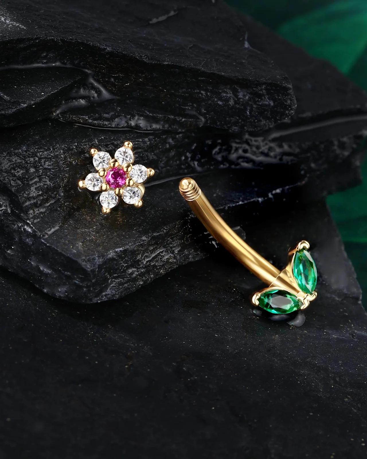 OUFER kuldne 16G kõhre- ja labret-piercing – lilleornament – kasutusnäide