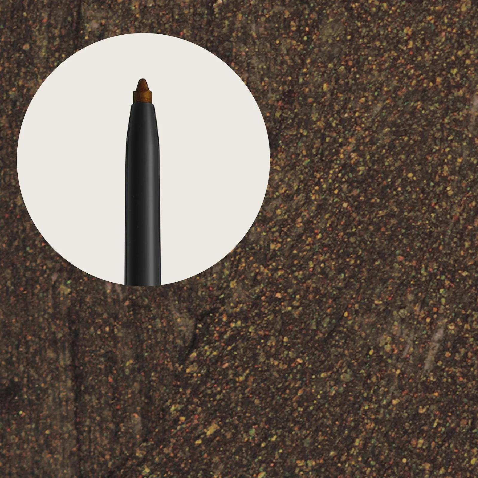 Sandstone Scandinavia loomulik vegan eyeliner — Spicy Cinnamon – kasutusnäide