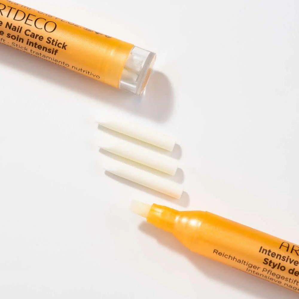 Artdeco niisutav ja tugevdav küünehooldus-stick 4,5 ml – pakend ja tarvikud