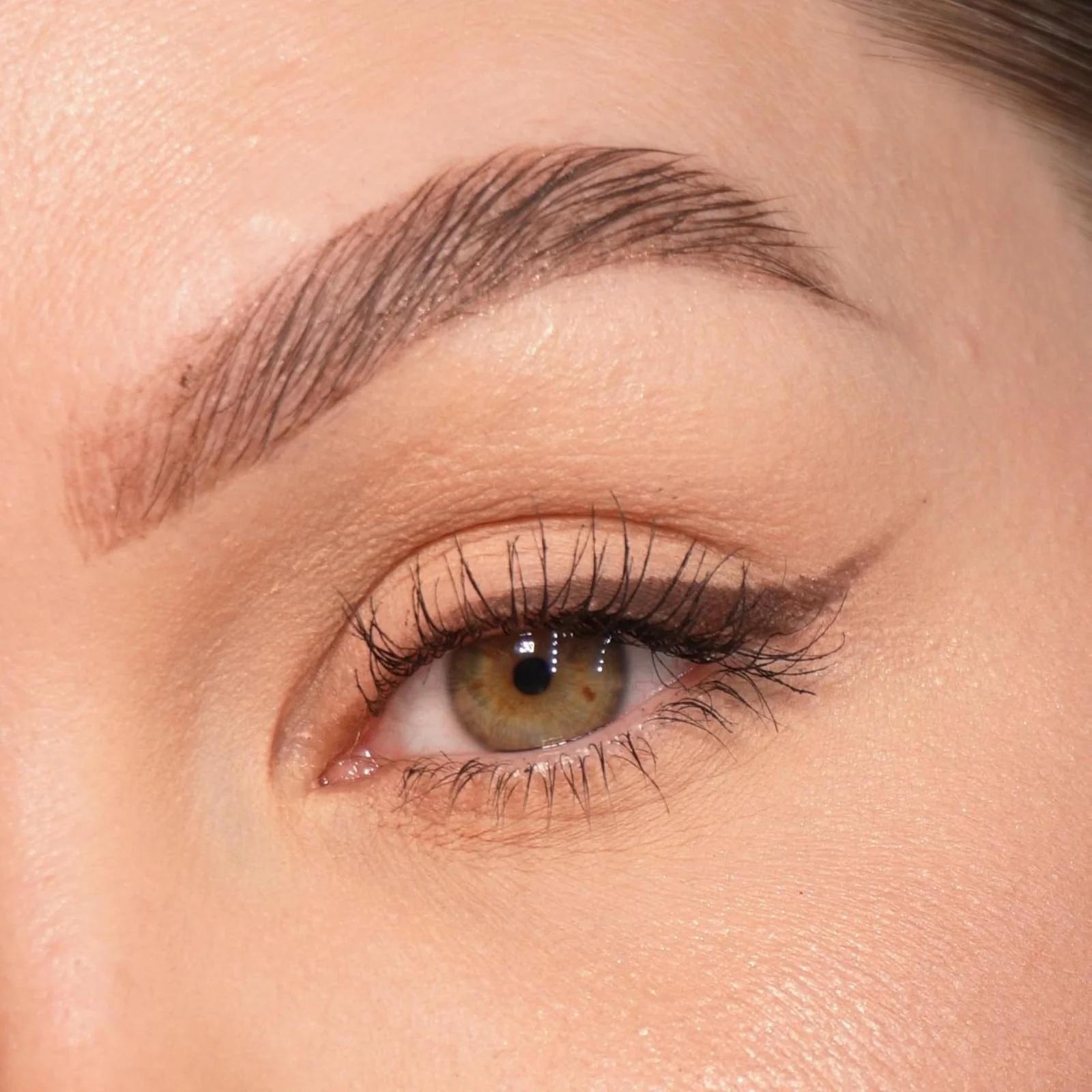 Sandstone Scandinavia eyeliner – detailne lähivaade – emade ja õdede kingitus