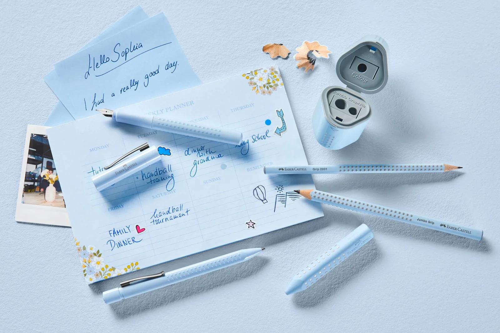 Faber-Castell ergonomiline kirjutuspliiats sky blue — mugavus ja – kasutusnäide