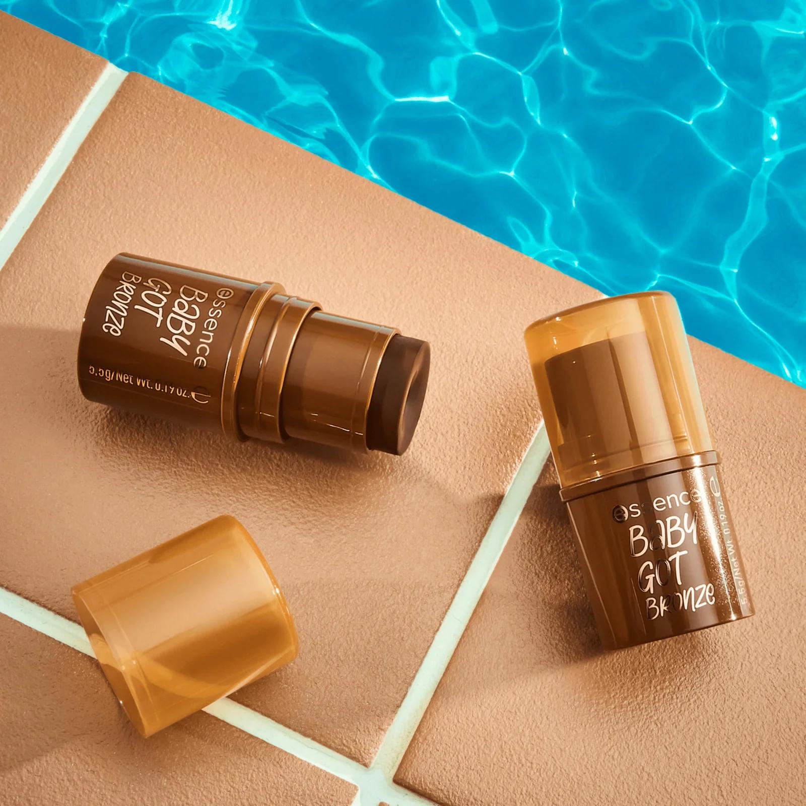 essence cosmetics kreemjas bronzer-stift – naturaalne päevistus – pakend ja tarvikud