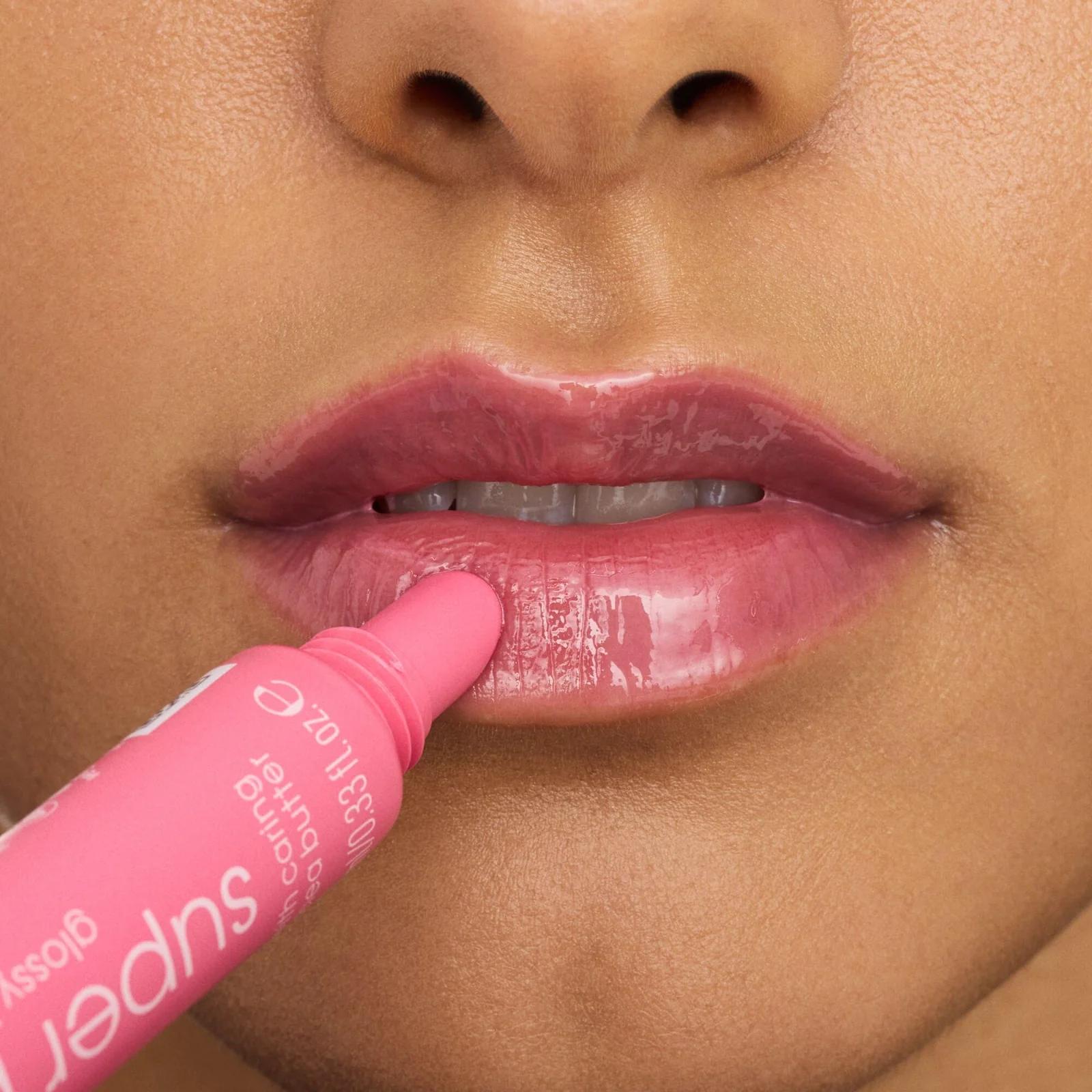 essence cosmetics niisutav ja läikiv huulepalsam – lisavaade