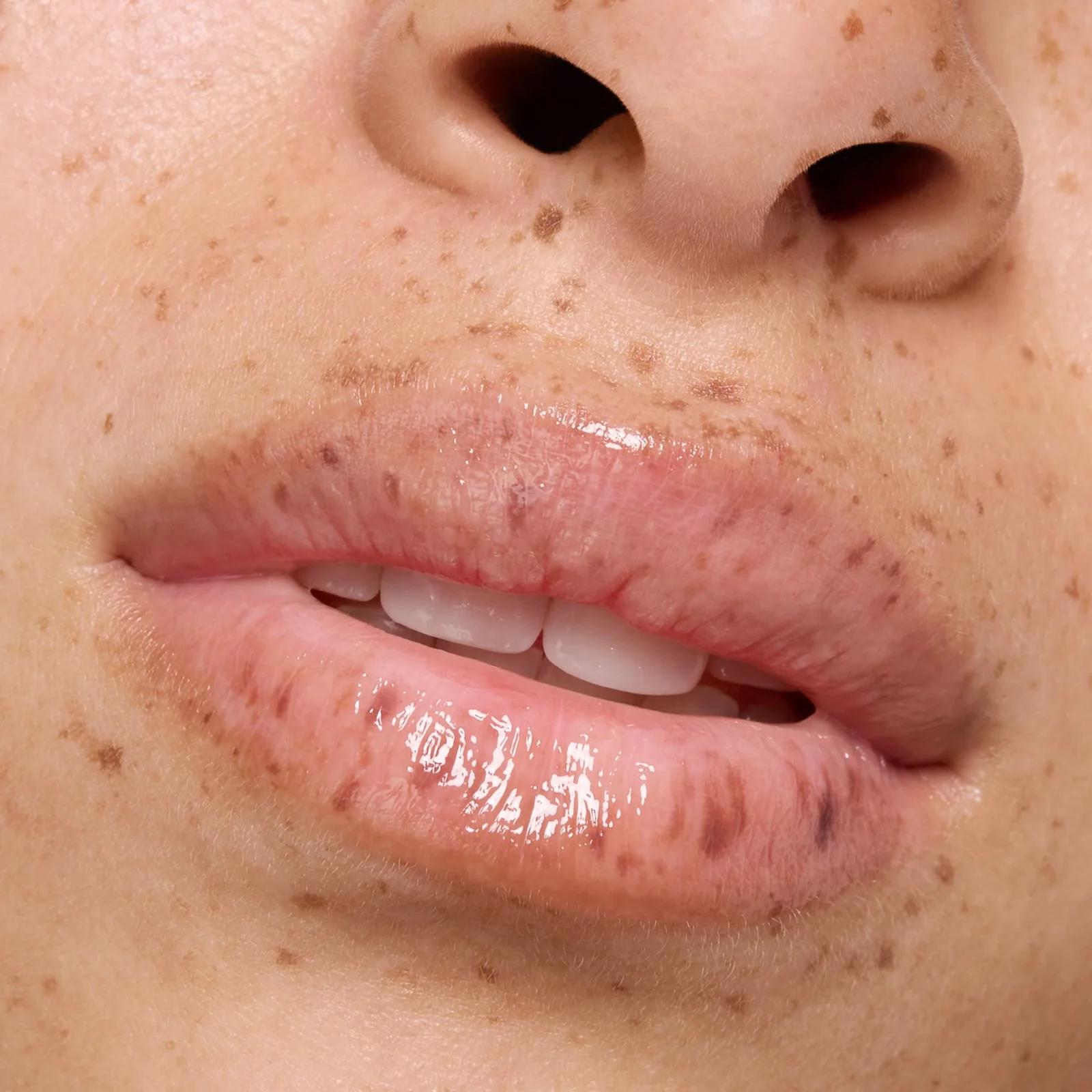 essence cosmetics niisutav huulemask — öine hooldus ja taastav – pakend ja tarvikud