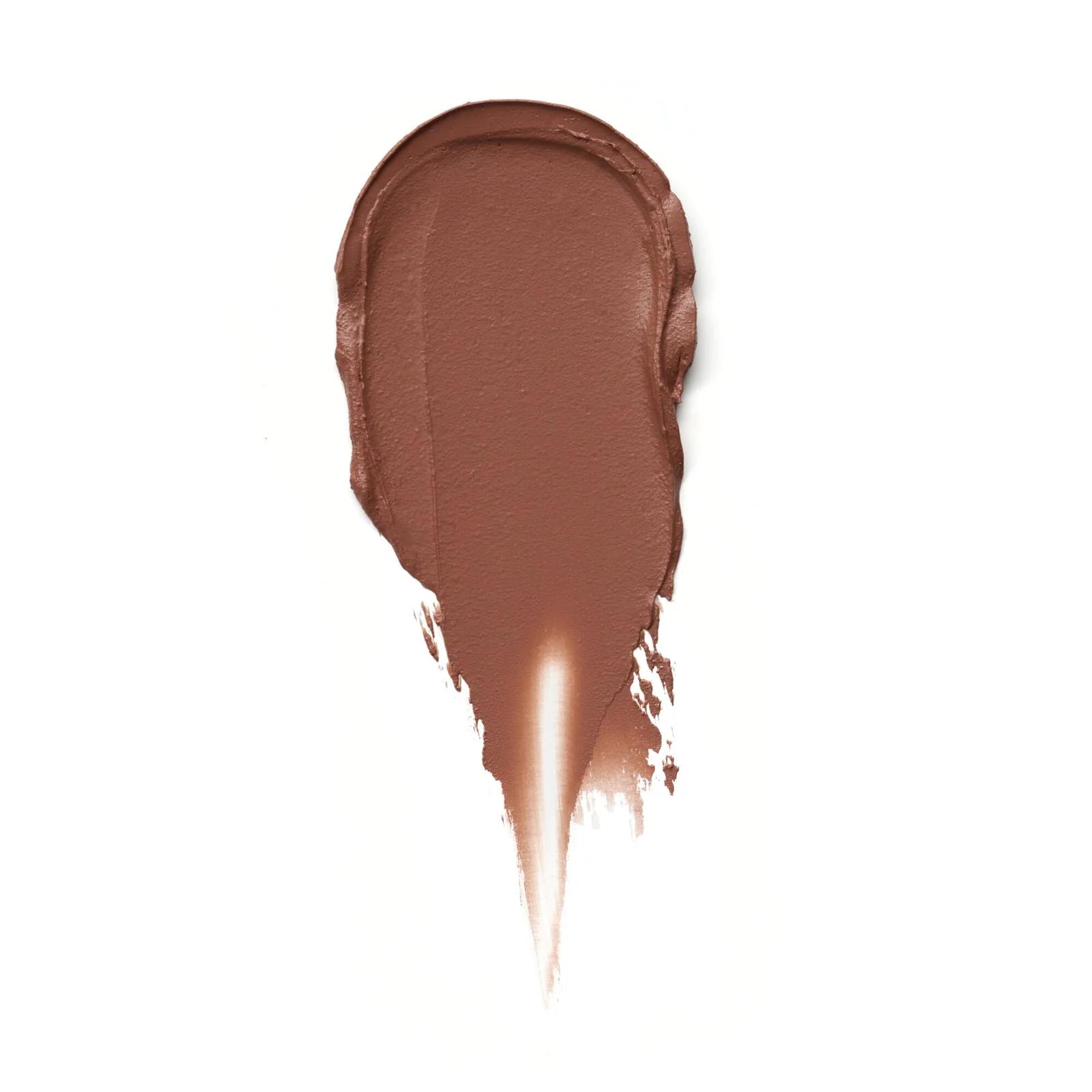 essence cosmetics pehme matt huulepulk — niisutav nude toon – kasutusnäide