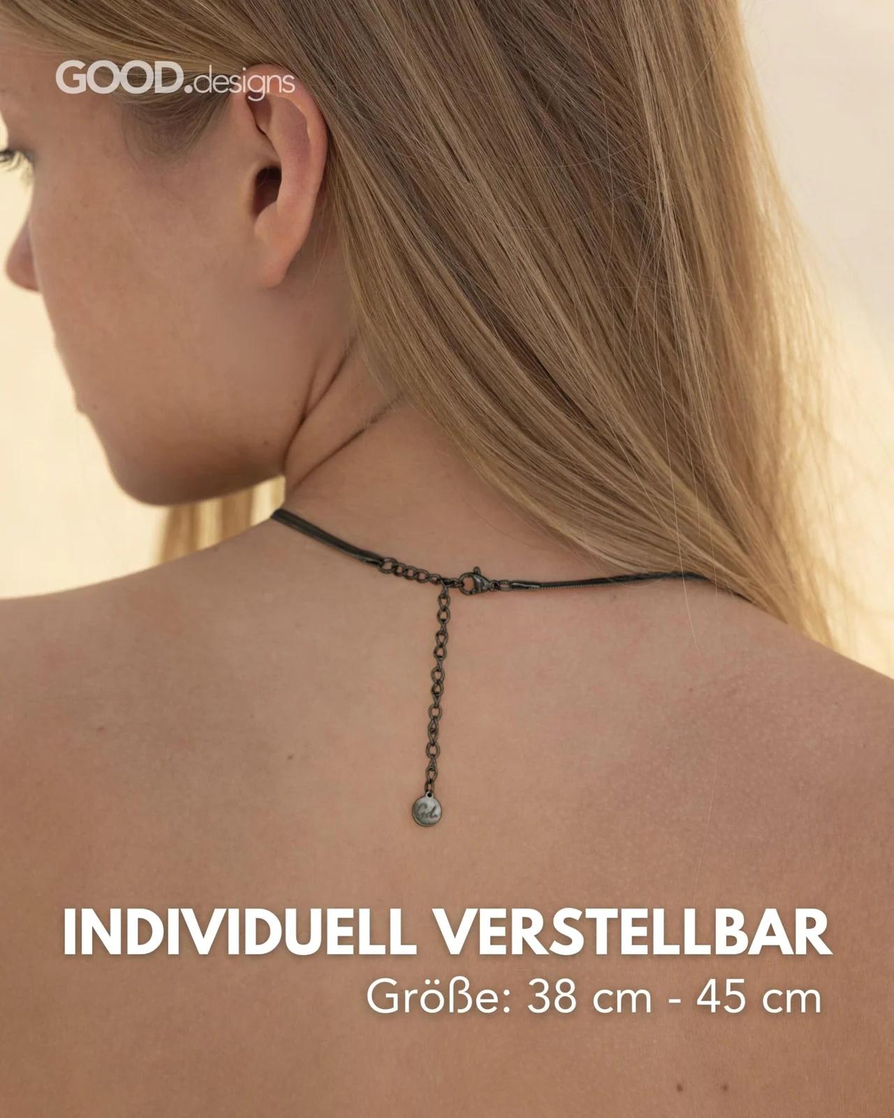 GD GOOD.designs must metallik choker – veekindel ja nahasõbralik – kasutusnäide