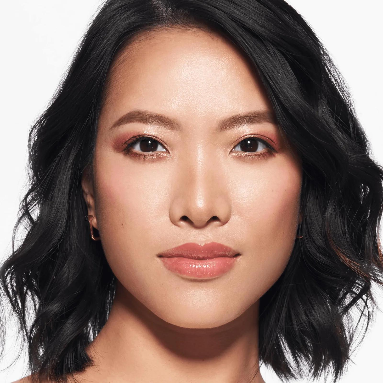 Catrice vedel rouge – matt ja hooldav Pink Feelings – kasutusnäide
