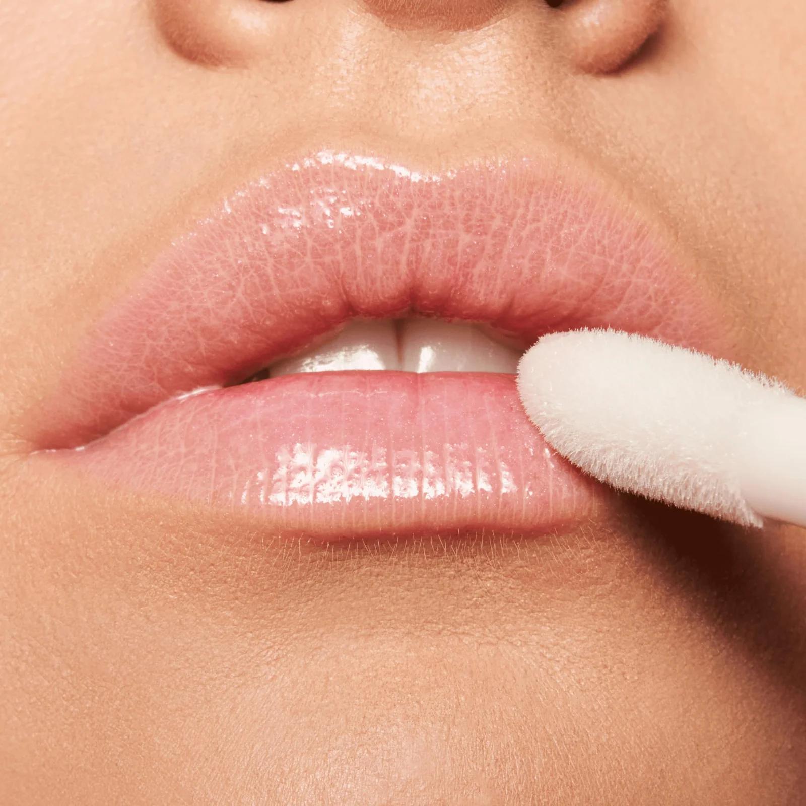 essence cosmetics niisutav huulepalsam The Super Balm – pakend ja tarvikud