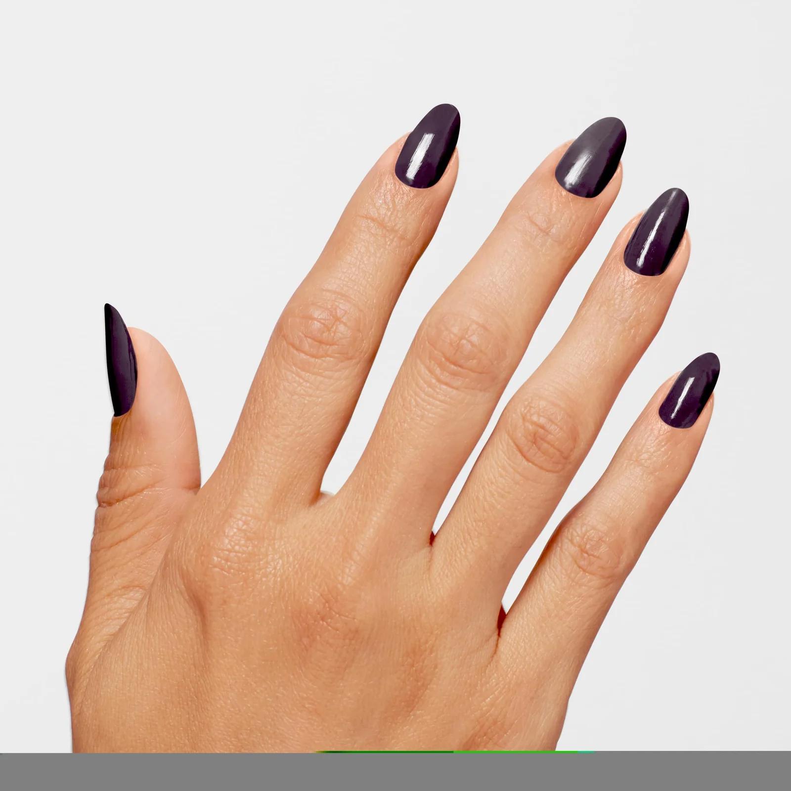 OPI värvikas vegan-lakk — Lincoln Park After Dark – pakend ja tarvikud