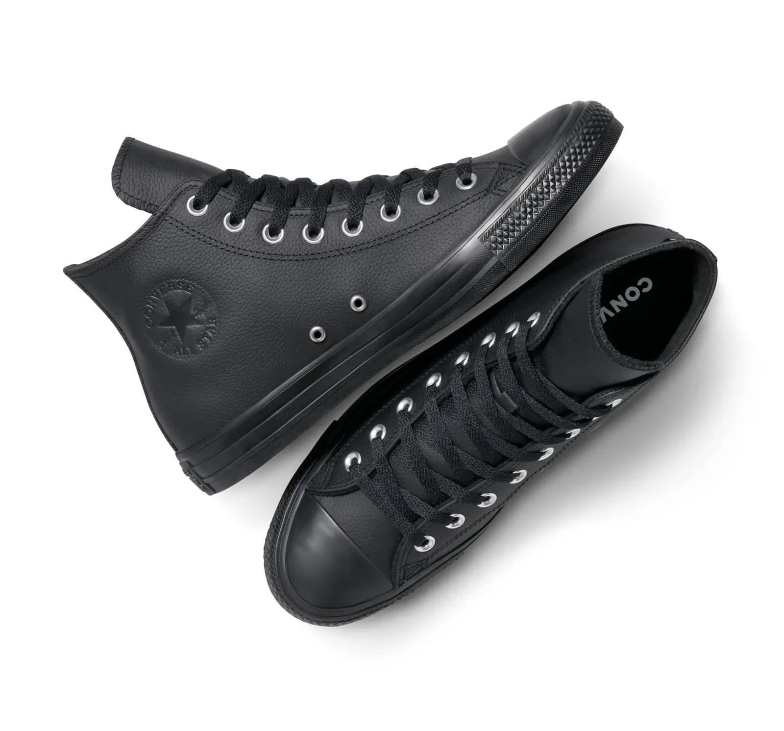 Converse kõrge säärega tekstiilsneaker — mugav vabaaja jalanõu – kasutusnäide