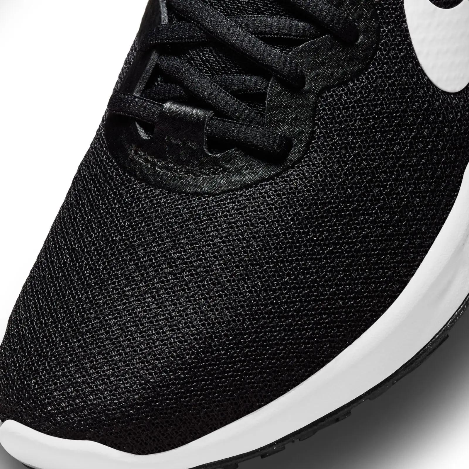 NIKE kerge jooksujalanõu Revolution 6 – mugav igapäevaks – kasutusnäide