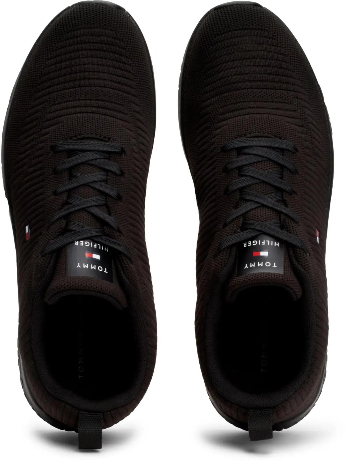 Tommy Hilfiger kerge tekstiilrunniga spordijalats kui kingiidee – lisavaade