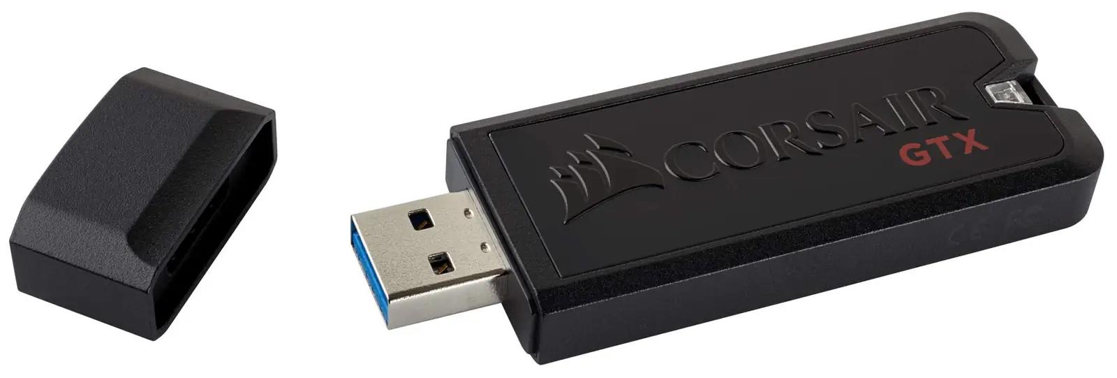 Corsair vastupidav 1 TB USB-mälupulk — kiire ja kompaktne – kasutusnäide