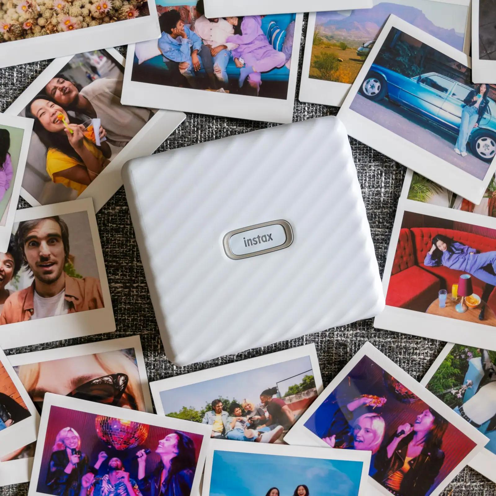 INSTAX laiaformaadi fotoprinter – kompaktne kingitus emadele – pakend ja tarvikud